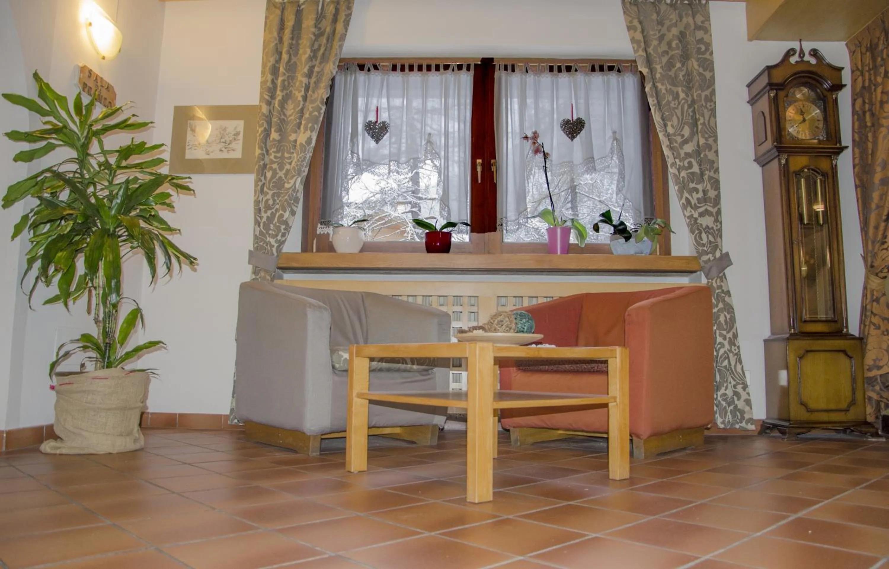 Lobby or reception in Hotel Casa Alpina - Alpin Haus