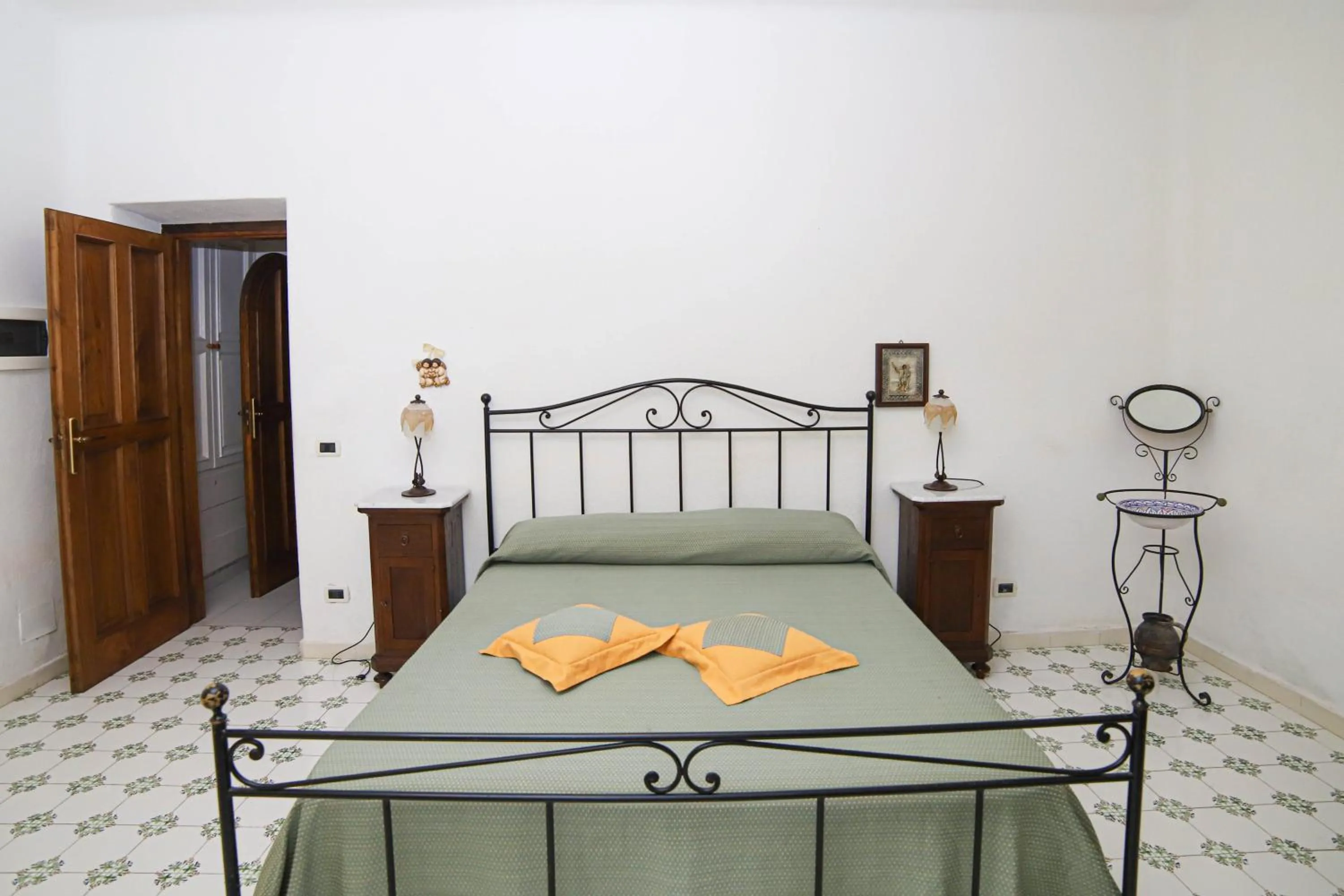 Bedroom, Bed in Sweetposeidon