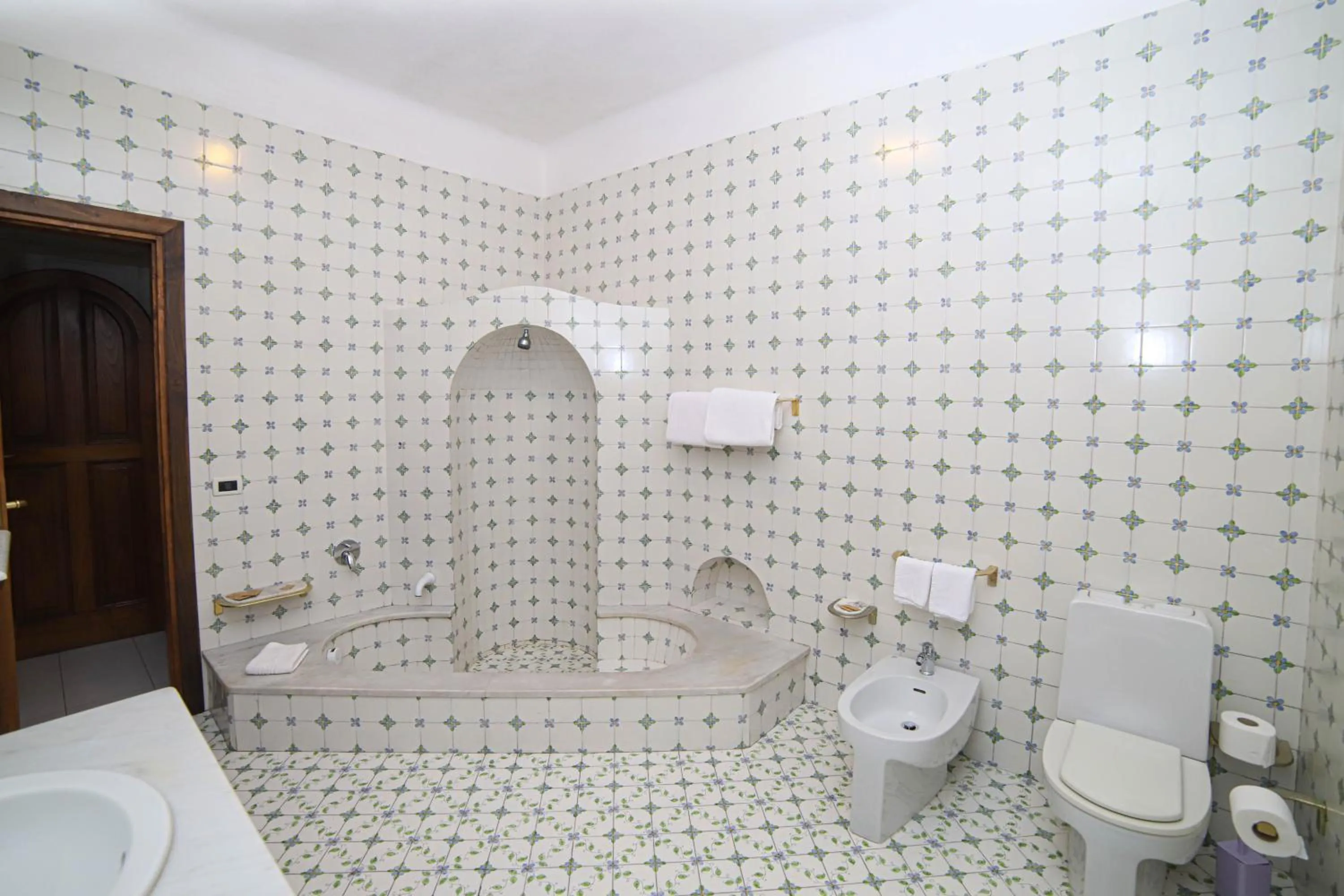 Shower in Sweetposeidon