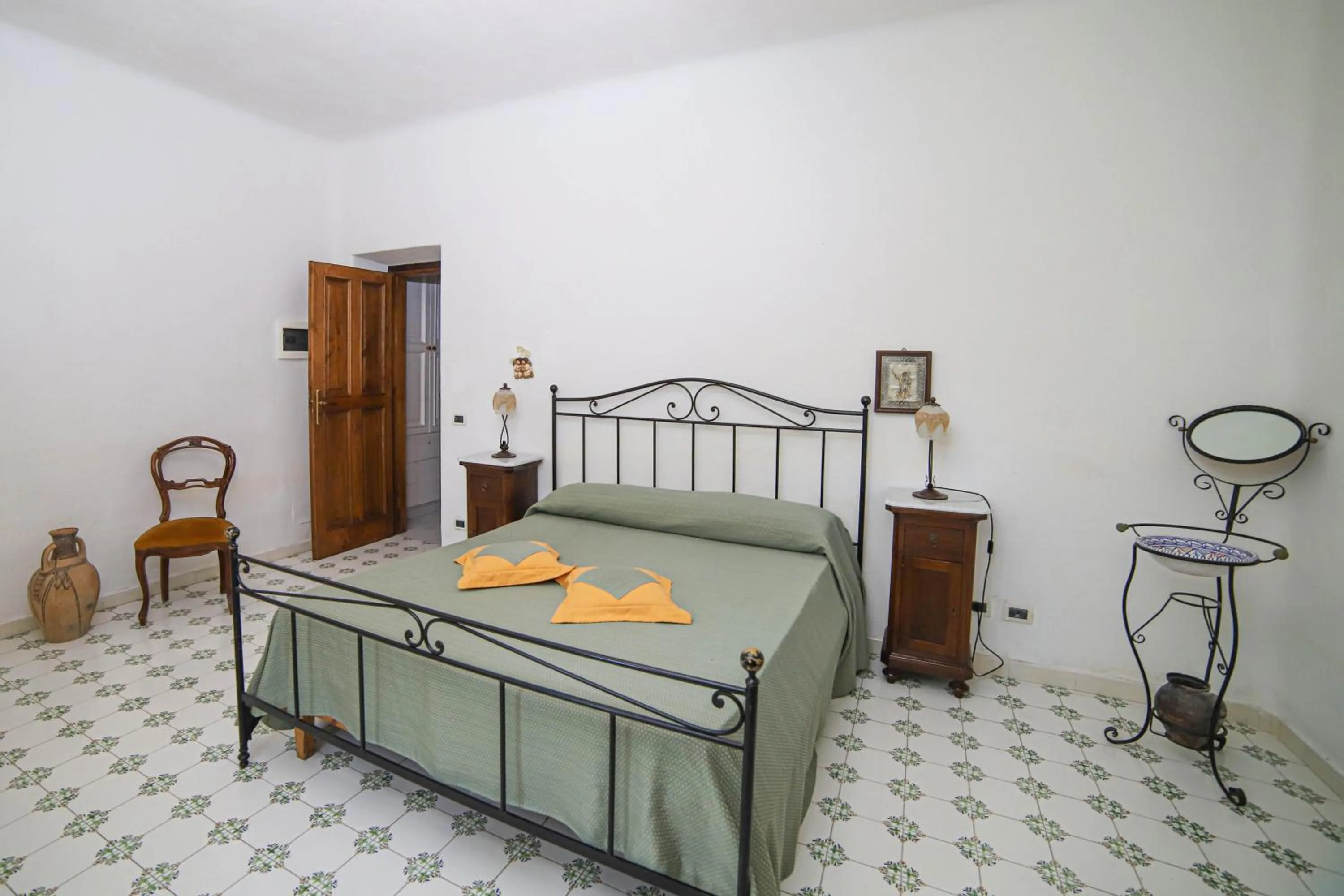 Bedroom, Bed in Sweetposeidon