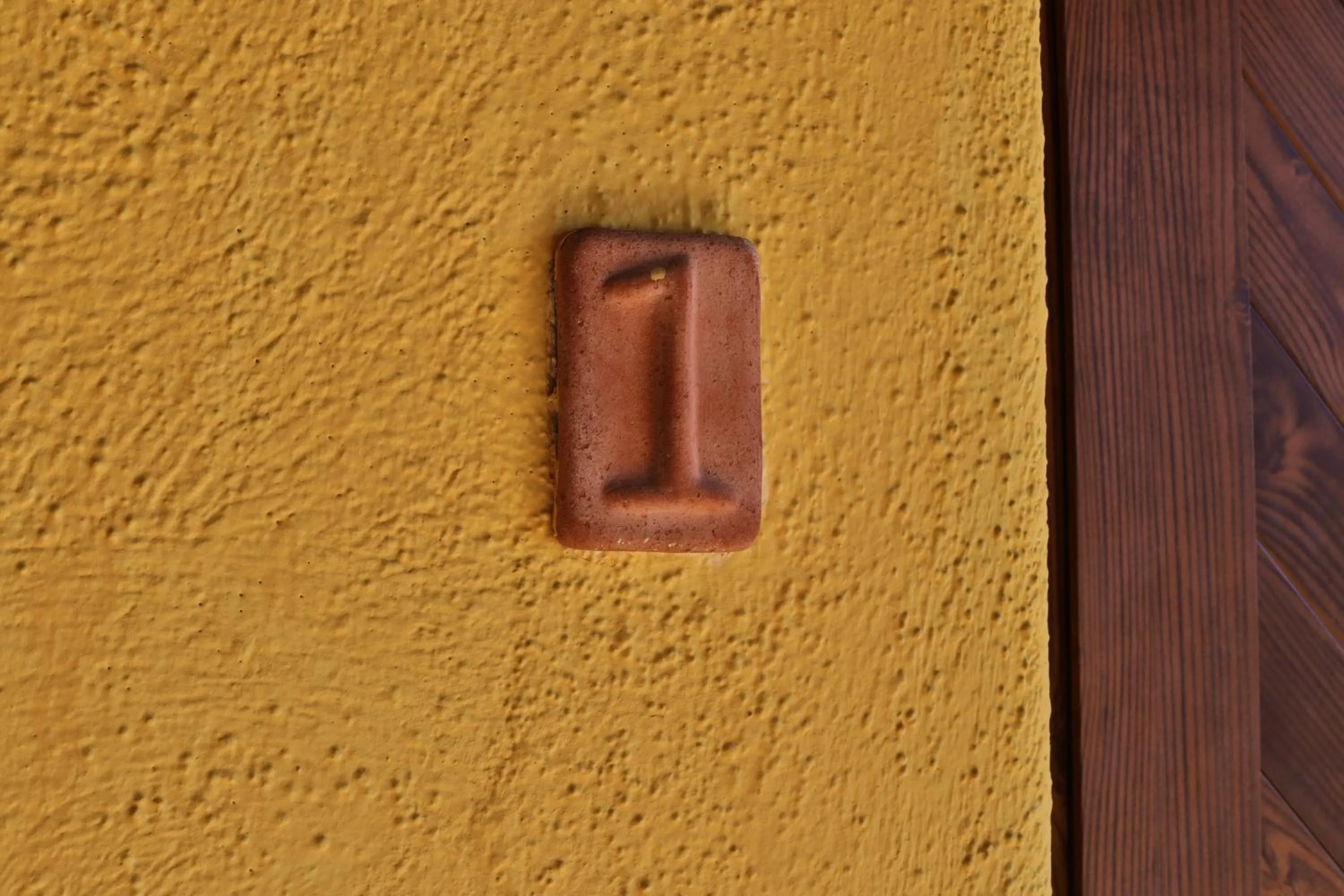 Text overlay in Sweetposeidon