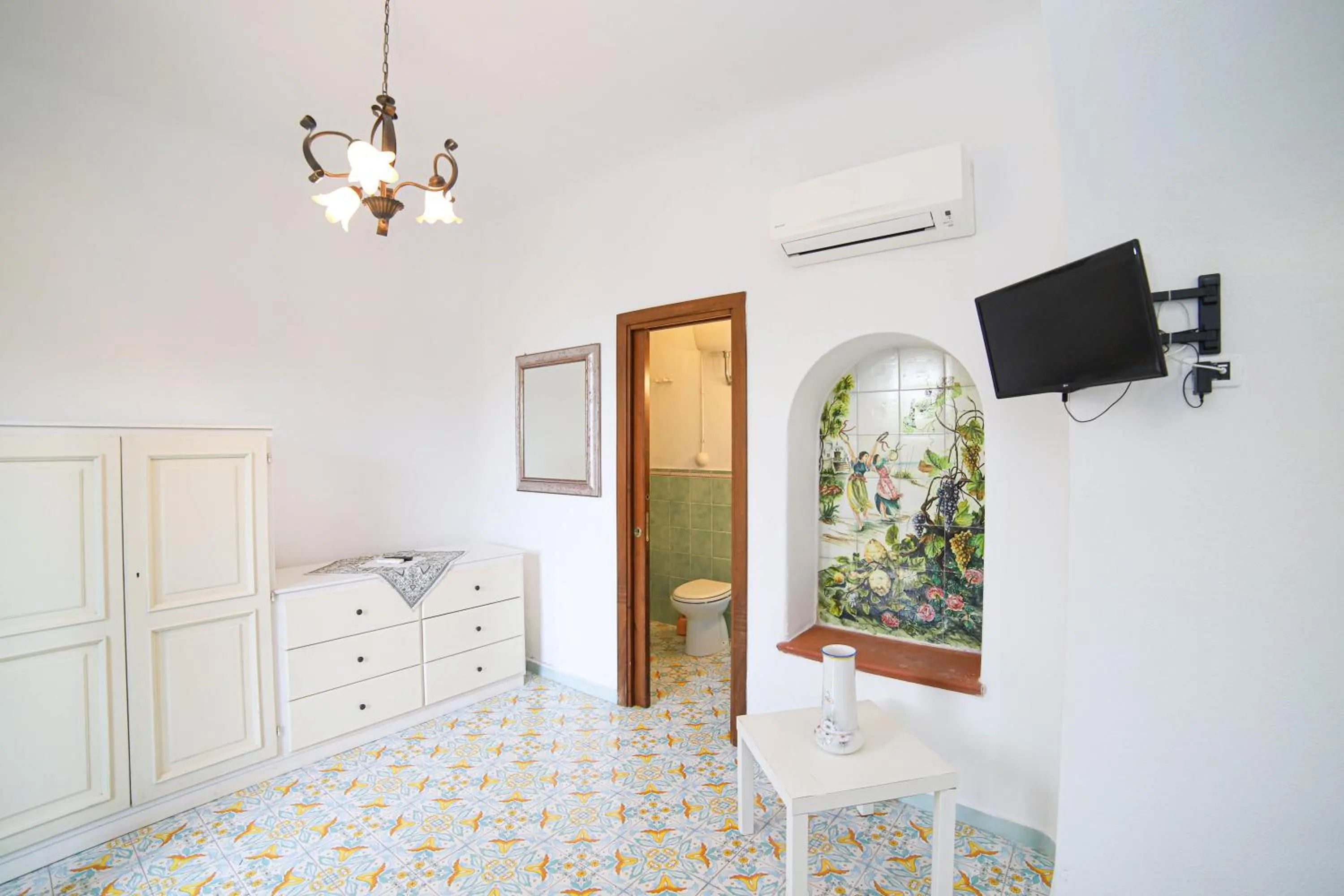 Bedroom, Bed in Sweetposeidon