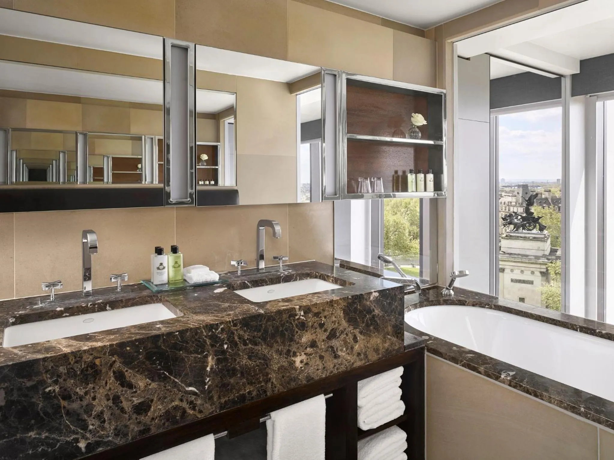 Bathroom in InterContinental London Park Lane by IHG