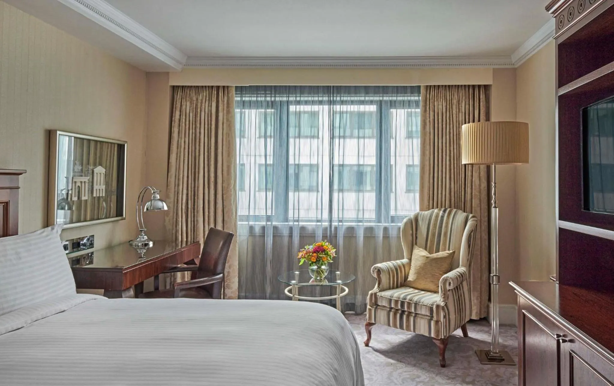 Photo of the whole room, Bed in InterContinental London Park Lane by IHG