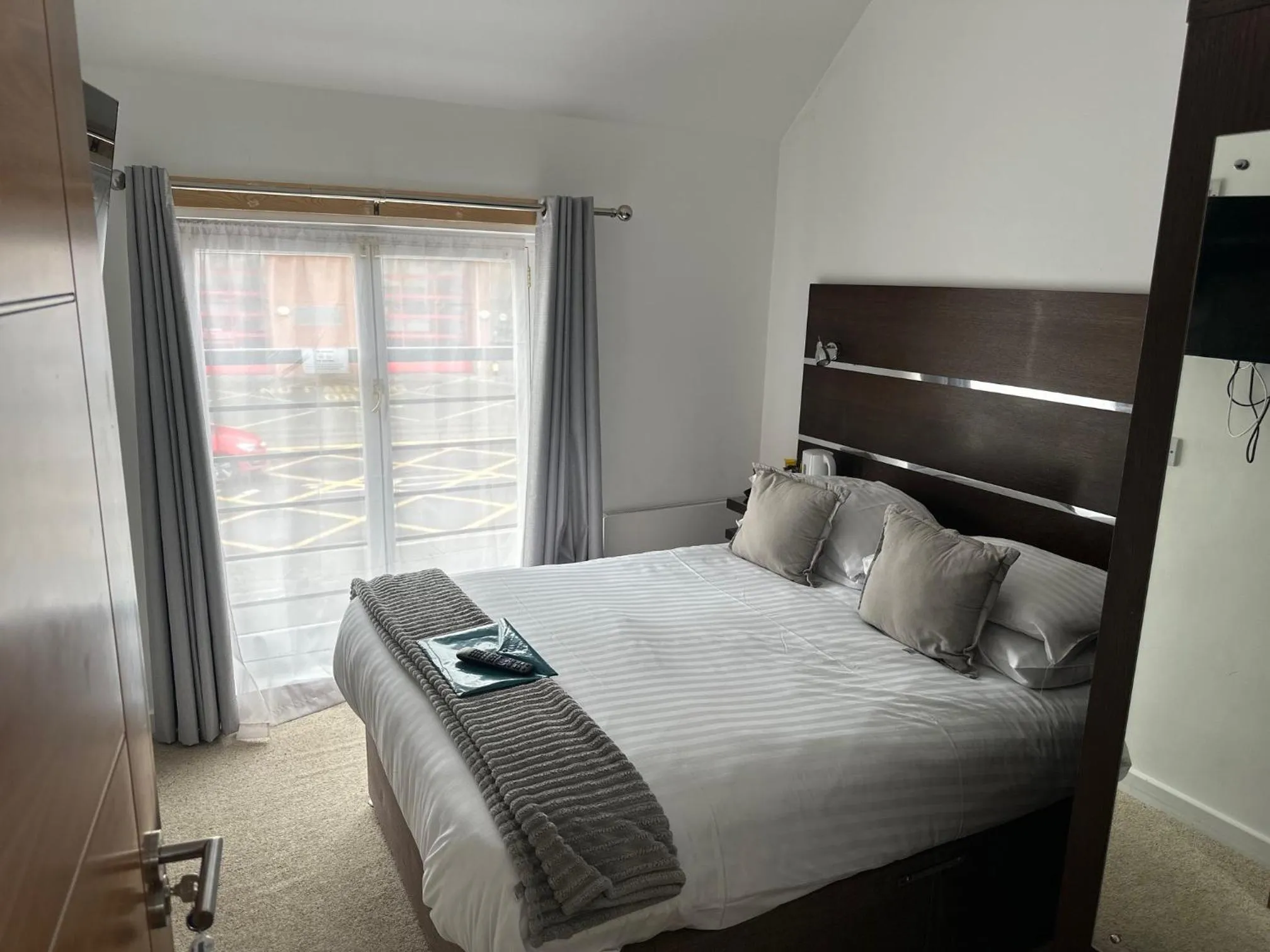 Bed in Rooms at the Inn