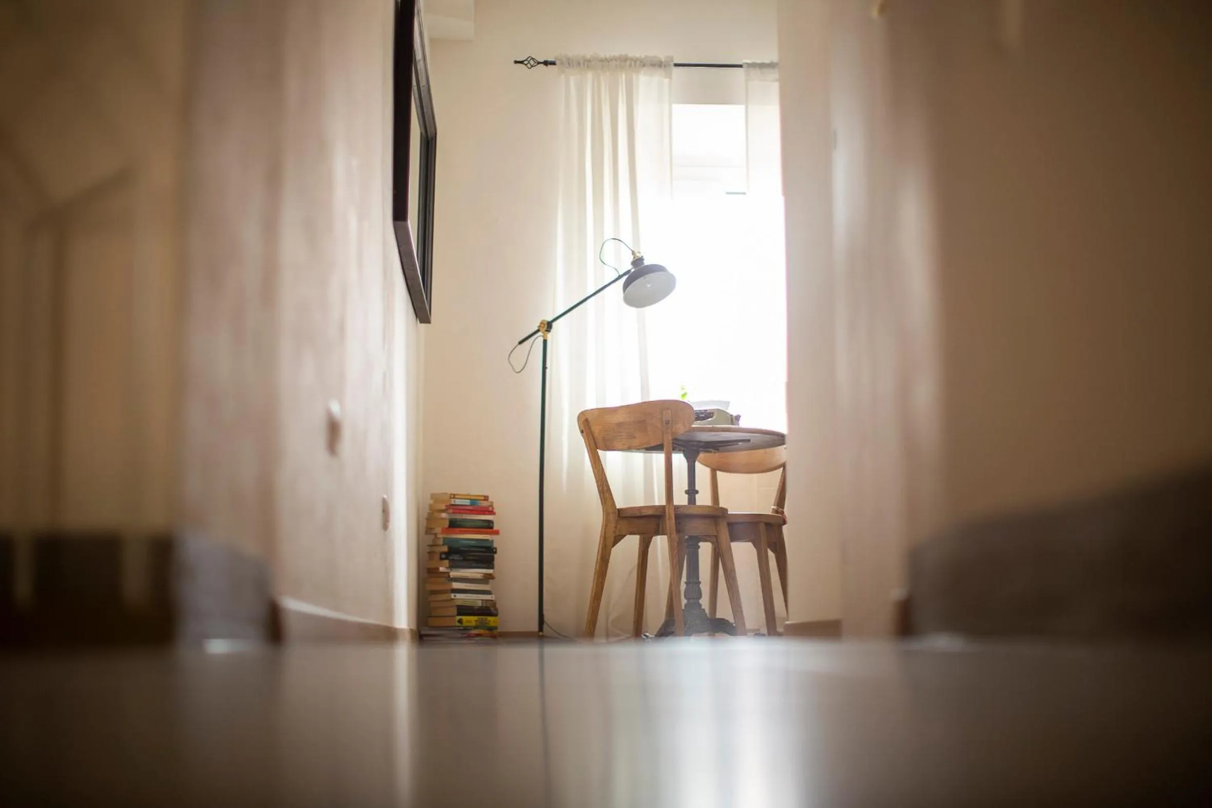 Library in Indarsena b&b