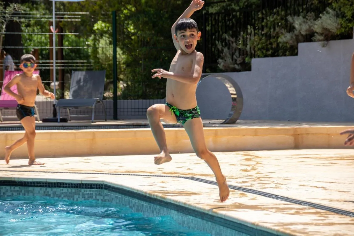 Swimming pool in Les Arbousiers Village Hôtel Provençal