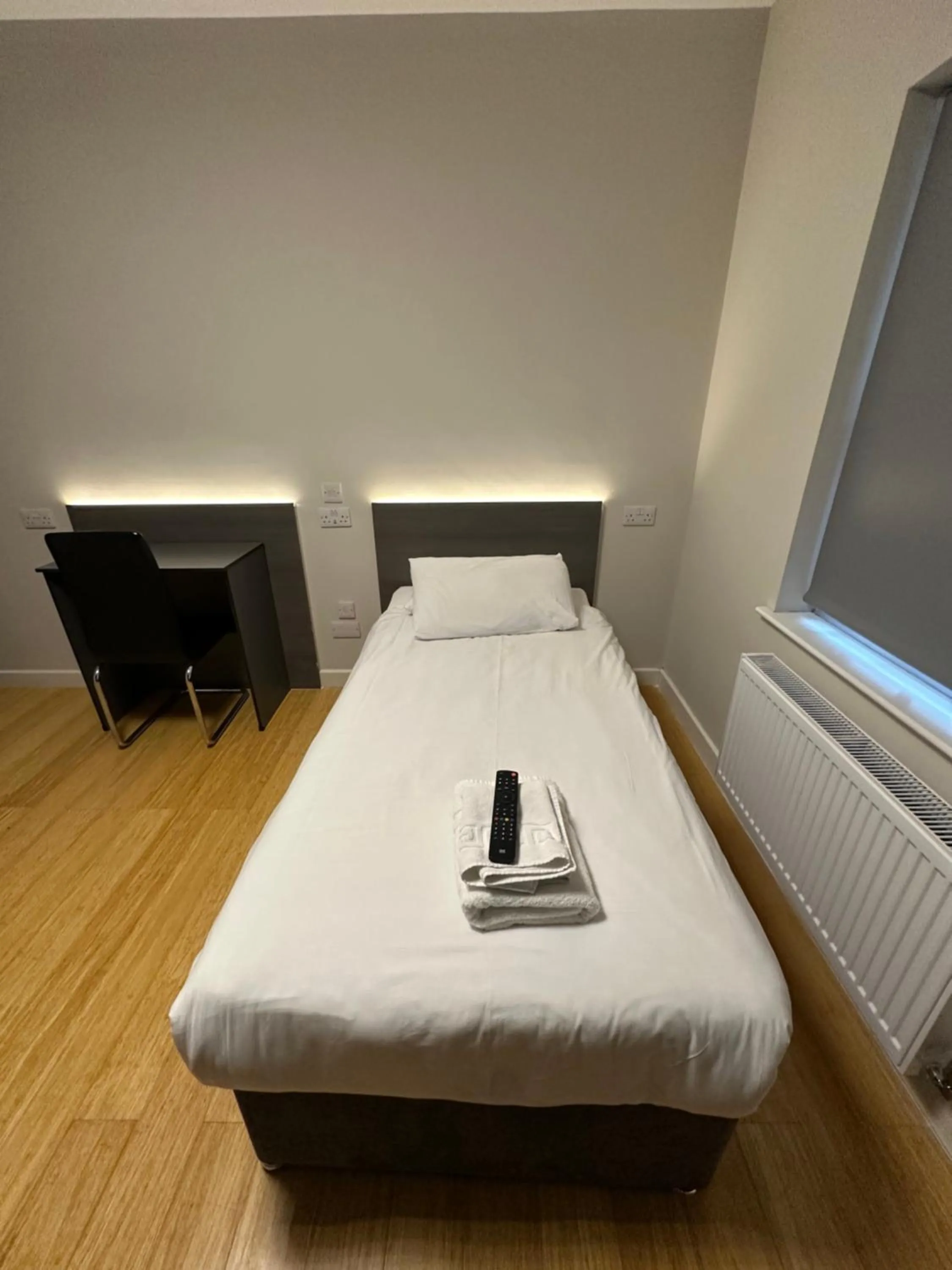 Bed in Wendover Arms Hotel