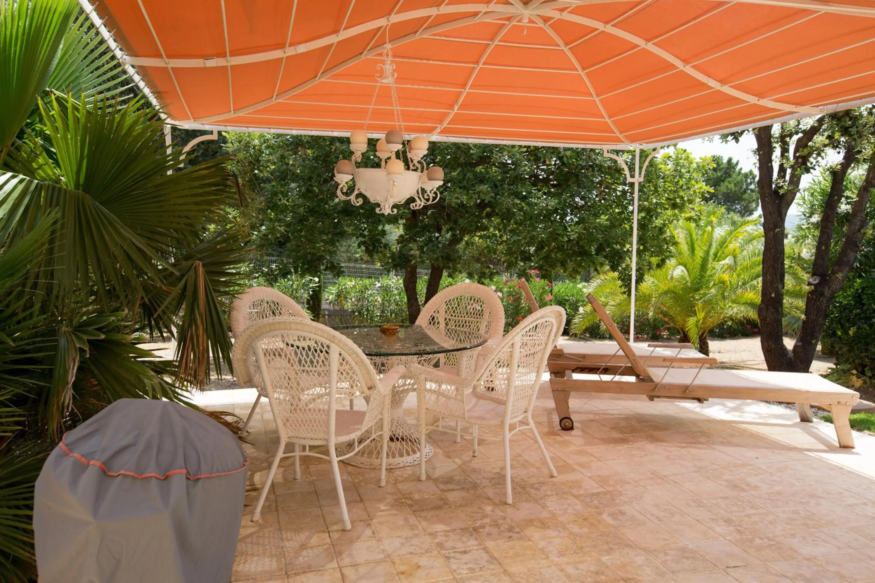 Other in La Tarentane