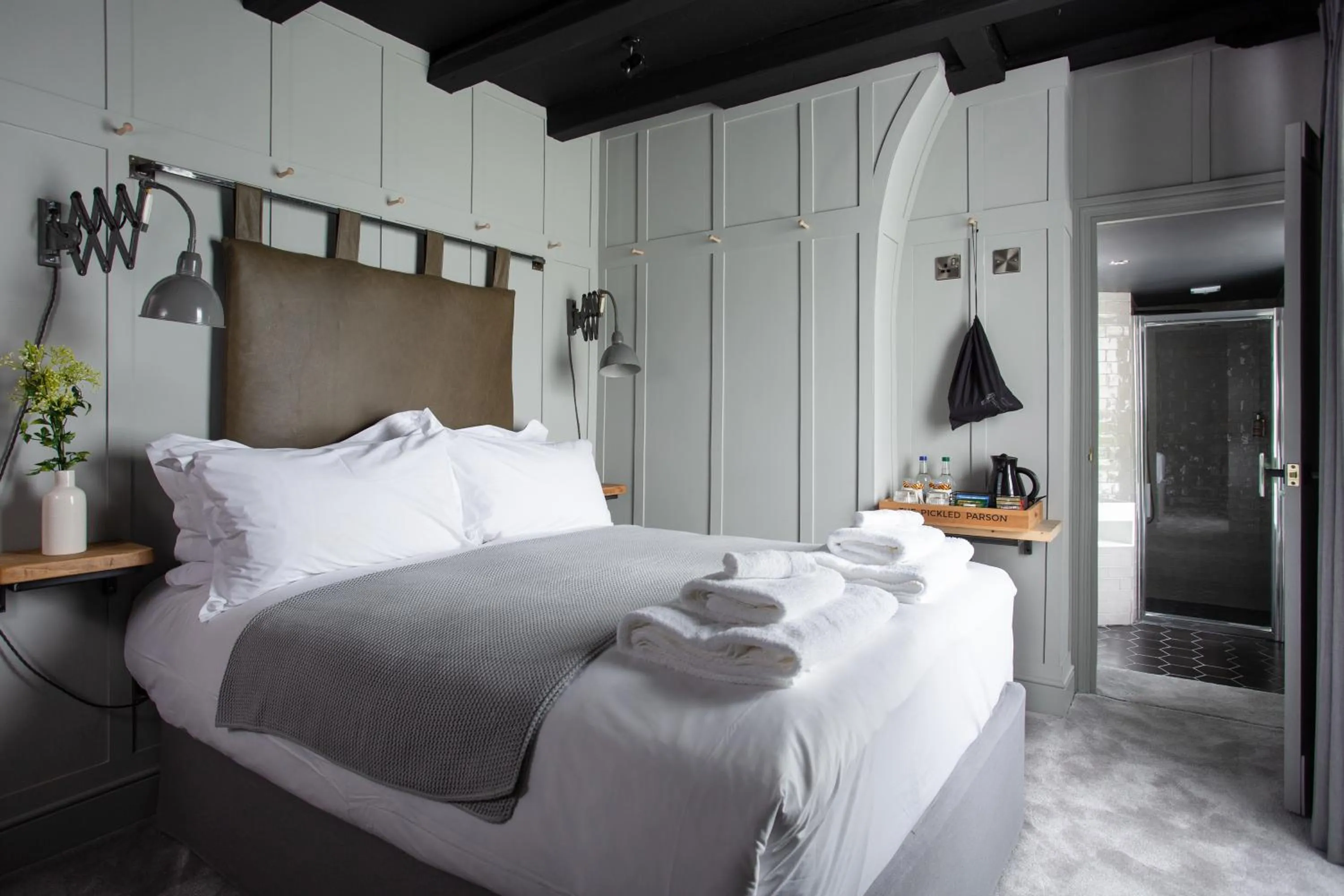 Bedroom, Bed in The Pickled Parson of Sedgefield