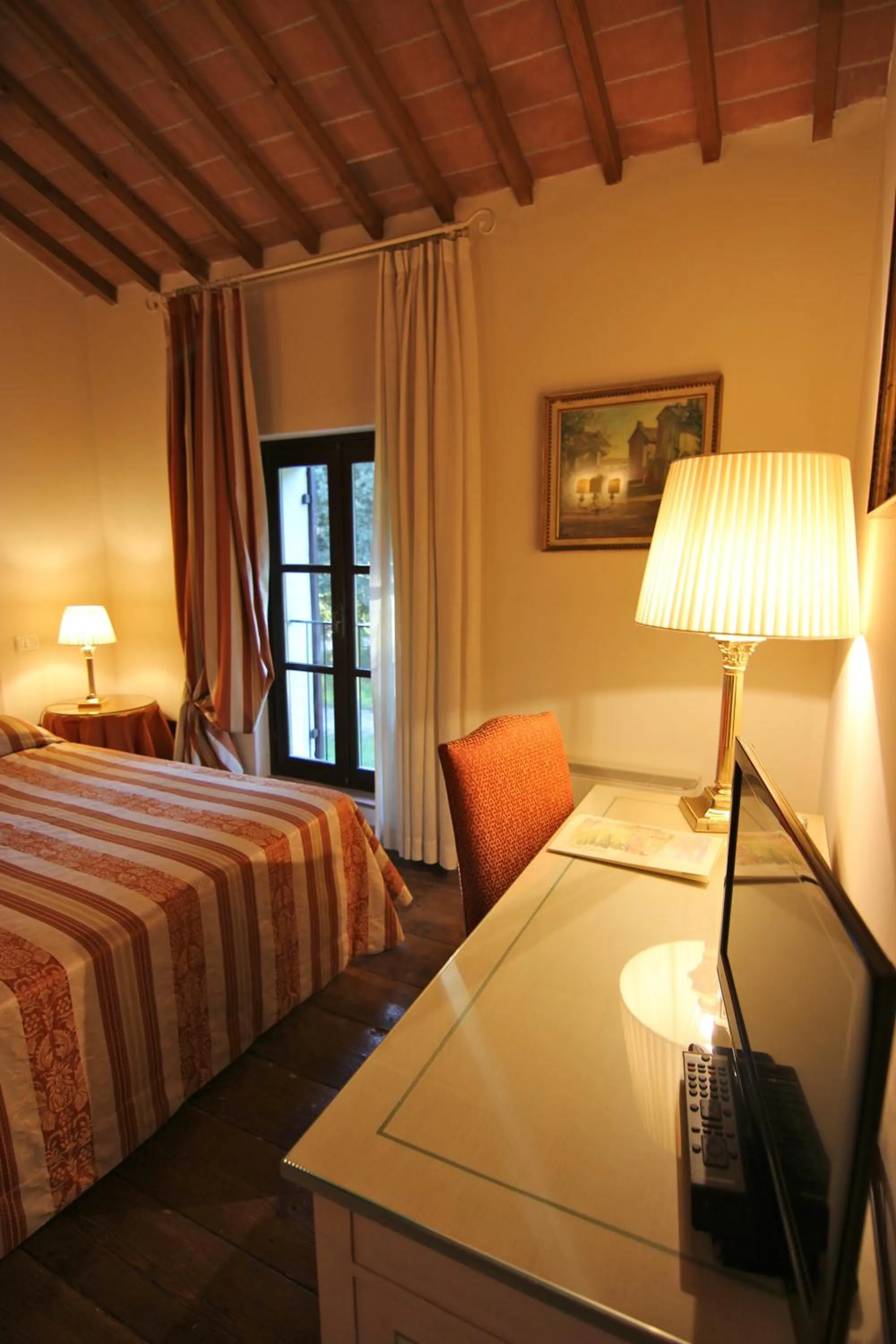 Bedroom in Hotel Villa Giona