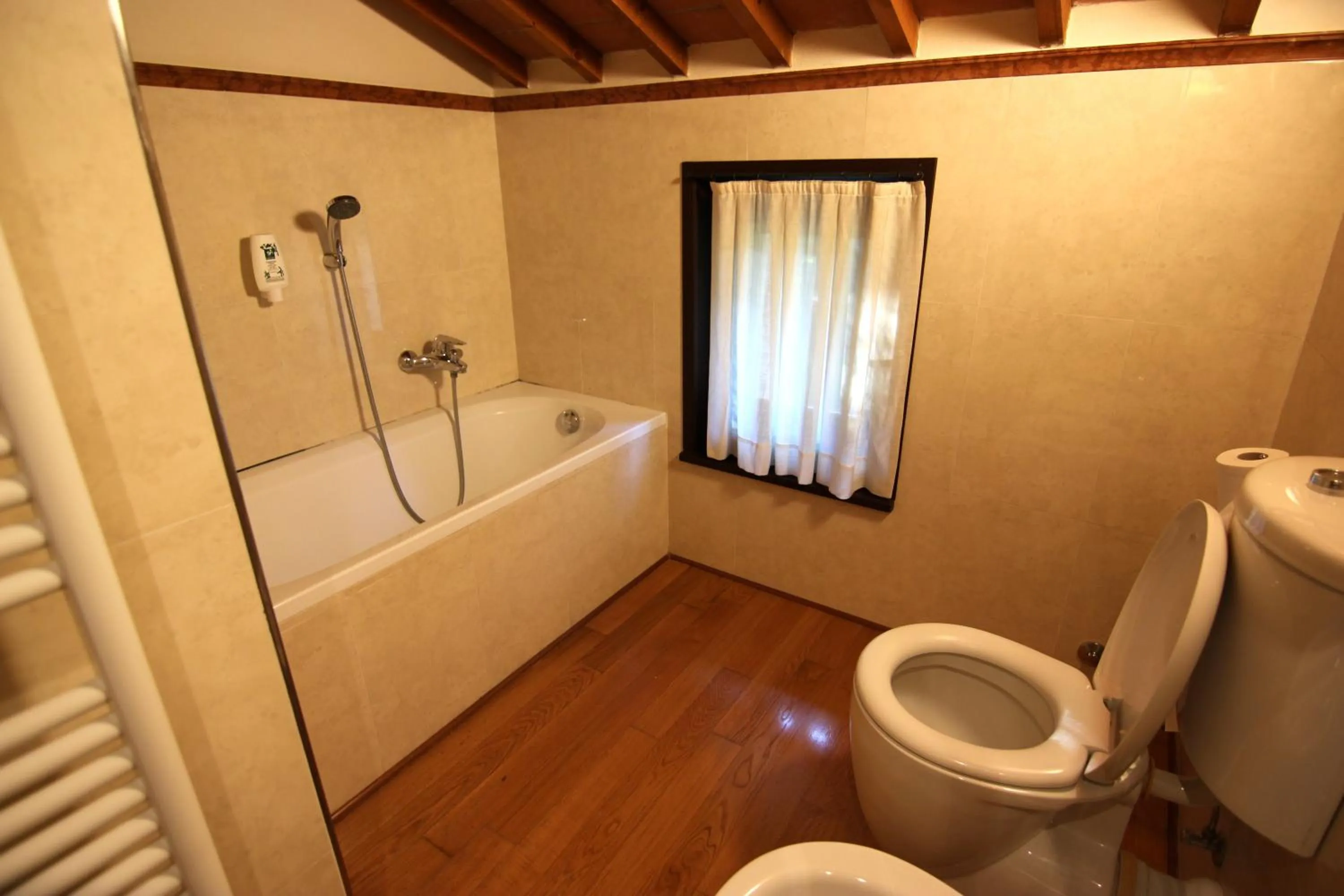 Toilet in Hotel Villa Giona