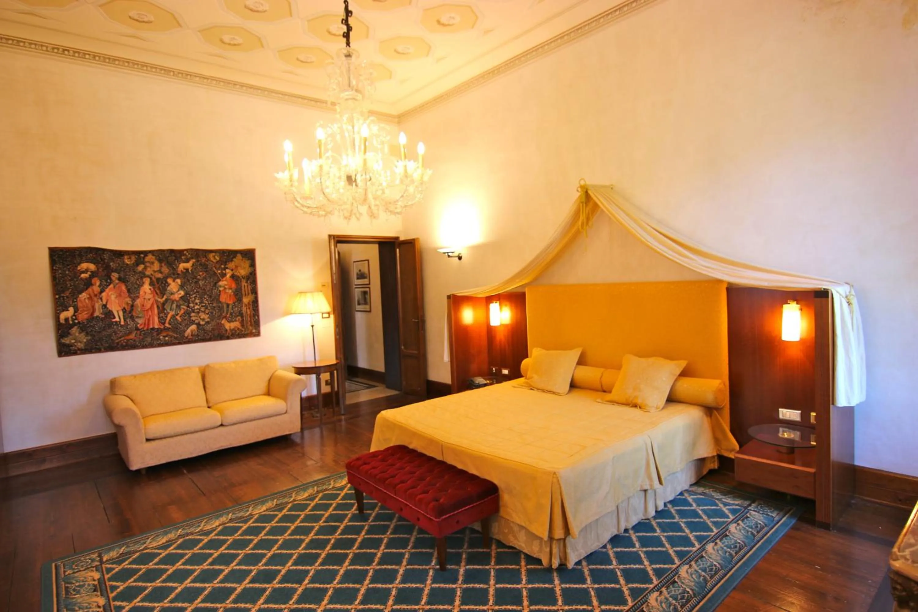 Bedroom in Hotel Villa Giona