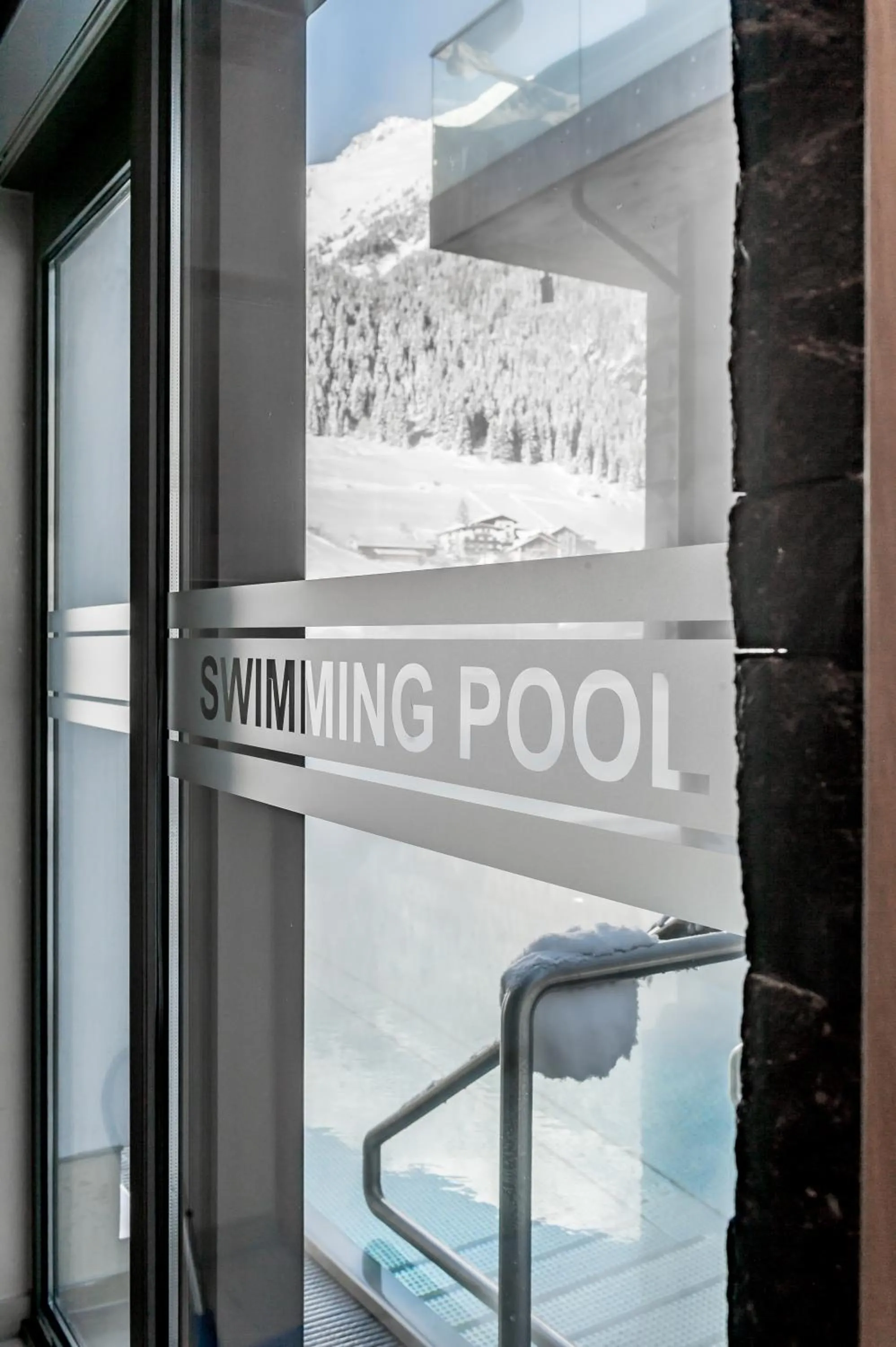 Swimming pool in Hotel Mondin