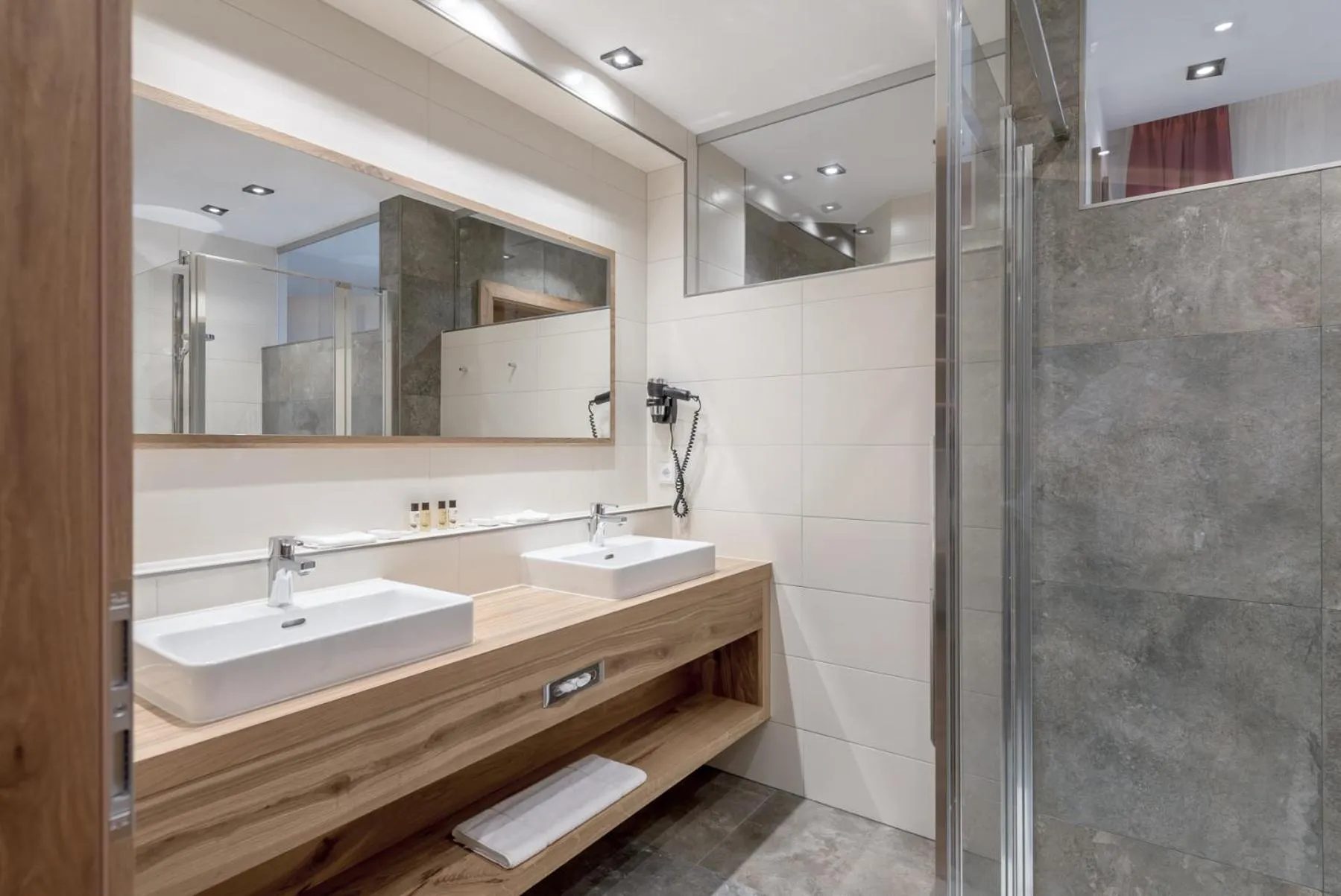 Bathroom in Hotel Mondin