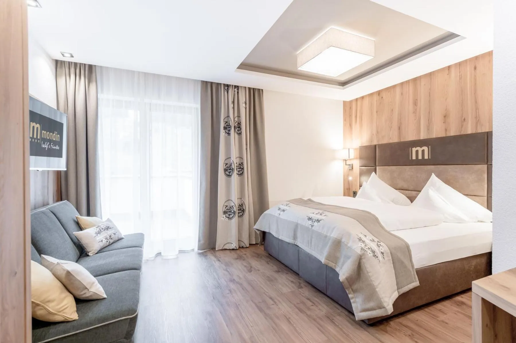 Bedroom, Bed in Hotel Mondin