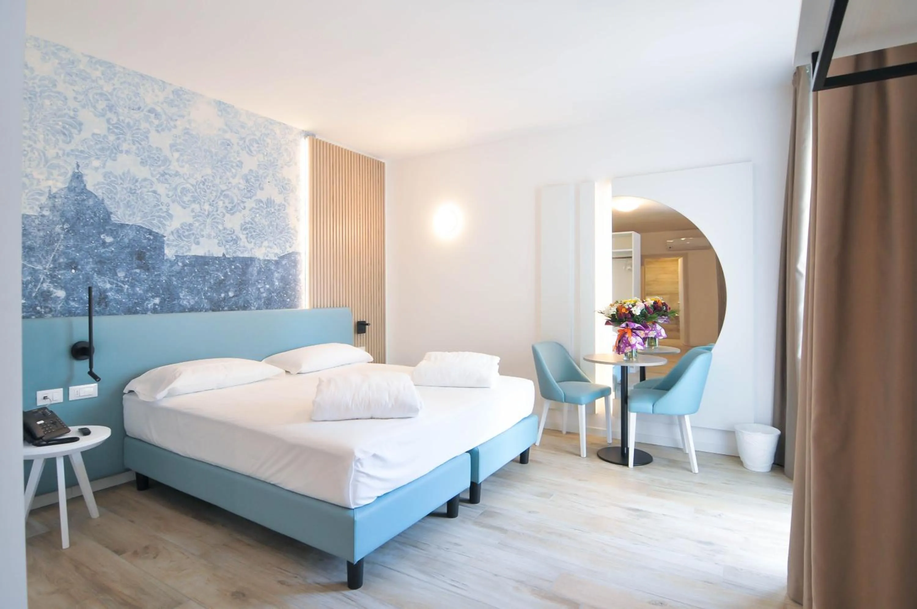 Bed in Marina Palace Hotel 4 stelle S