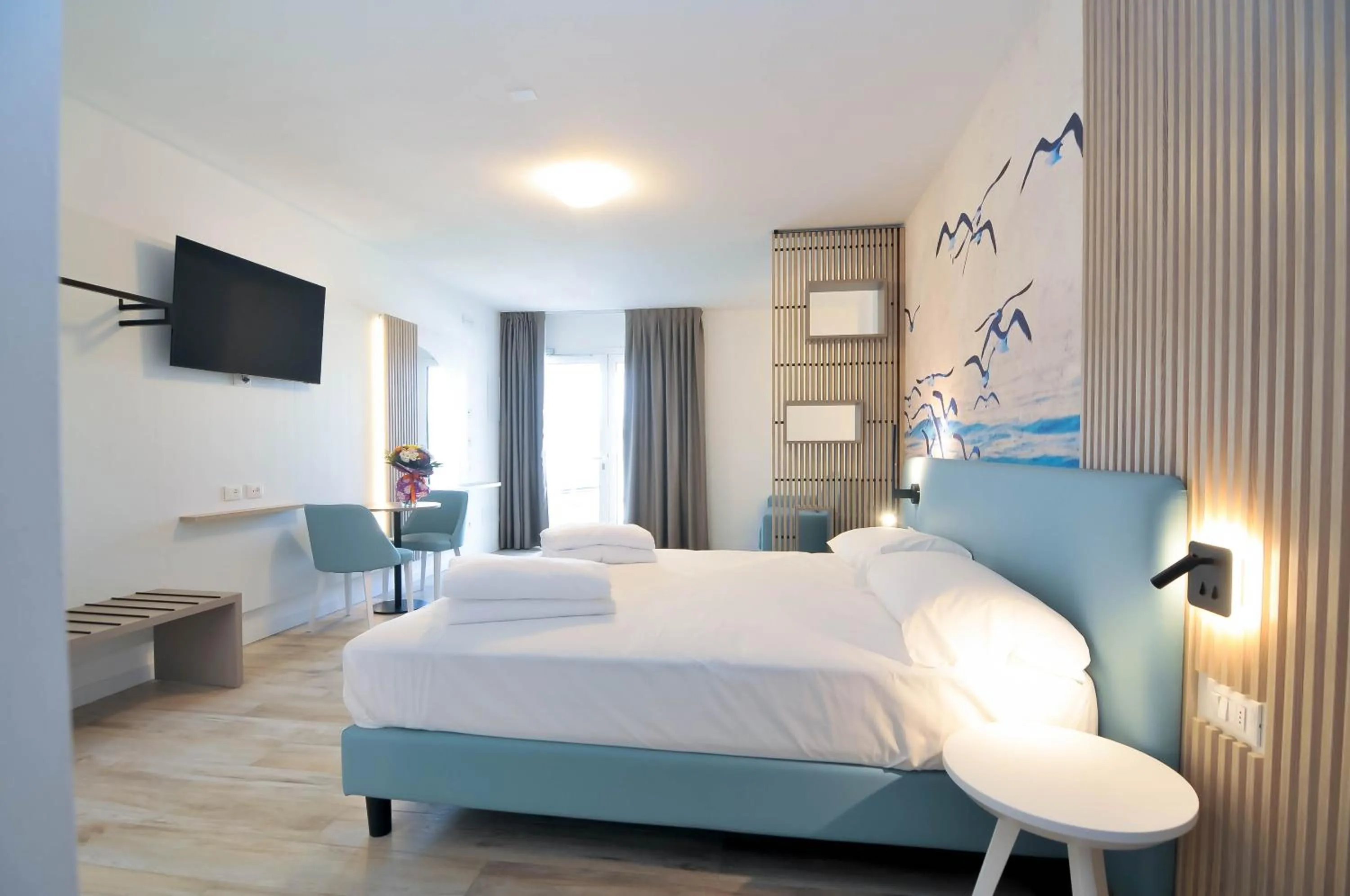 Communal lounge/ TV room in Marina Palace Hotel 4 stelle S