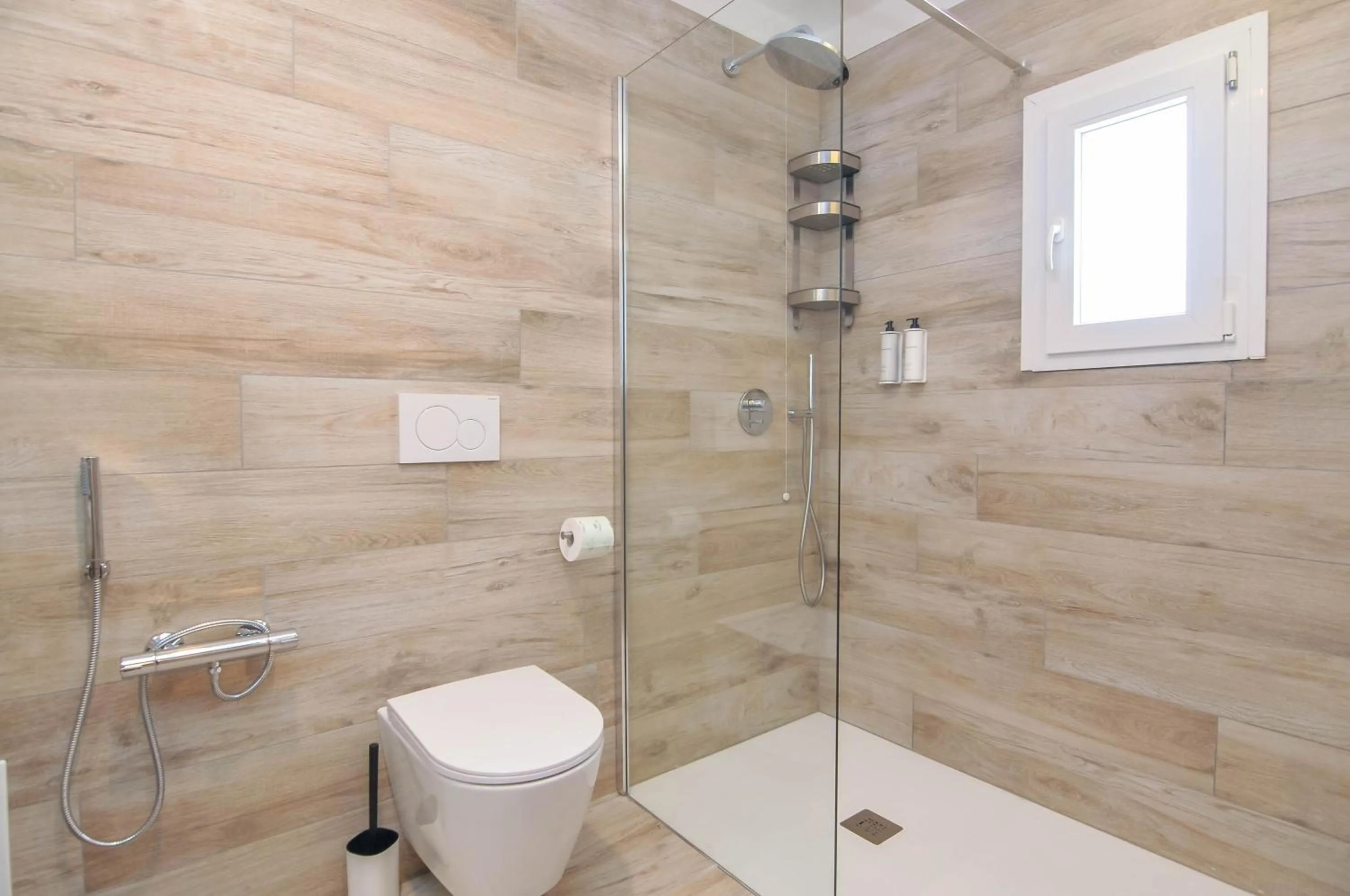 Shower in Marina Palace Hotel 4 stelle S