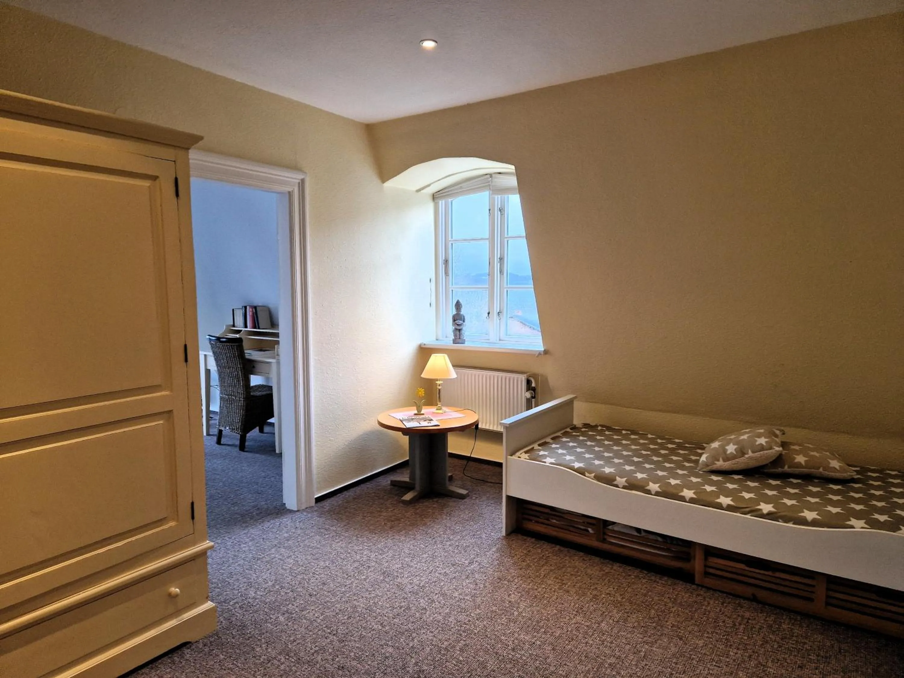 Bedroom, Bed in Hotel Fährhaus Niederkleveez