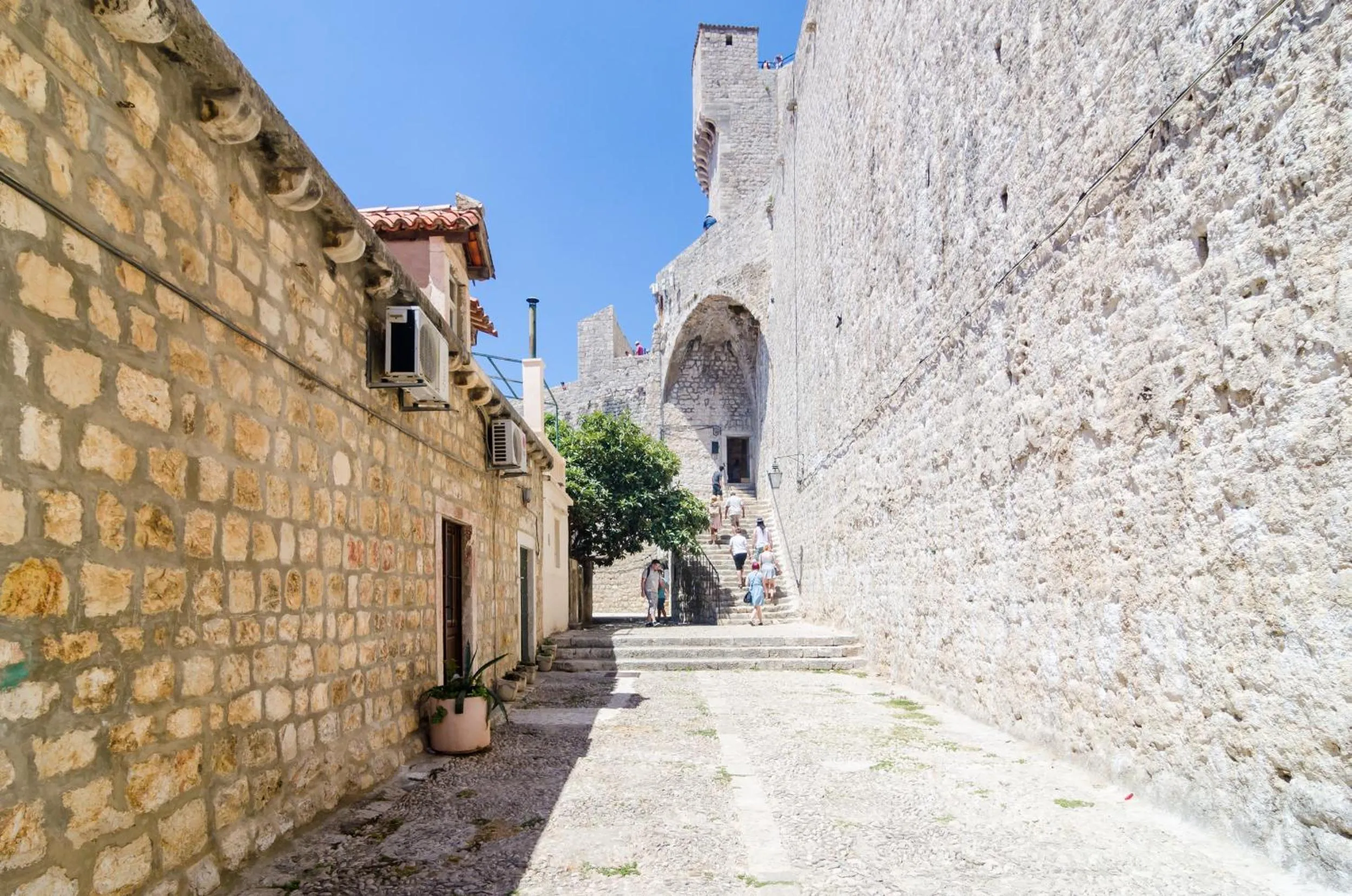 Day in Dominium Old City Suite
