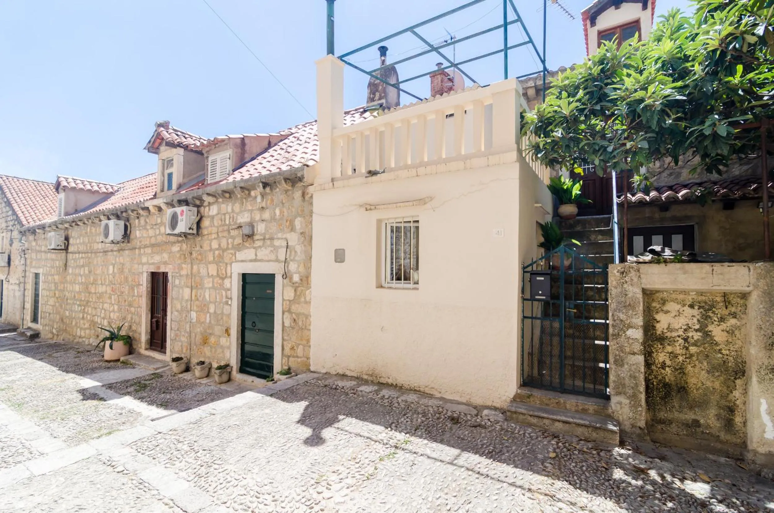 Property building in Dominium Old City Suite