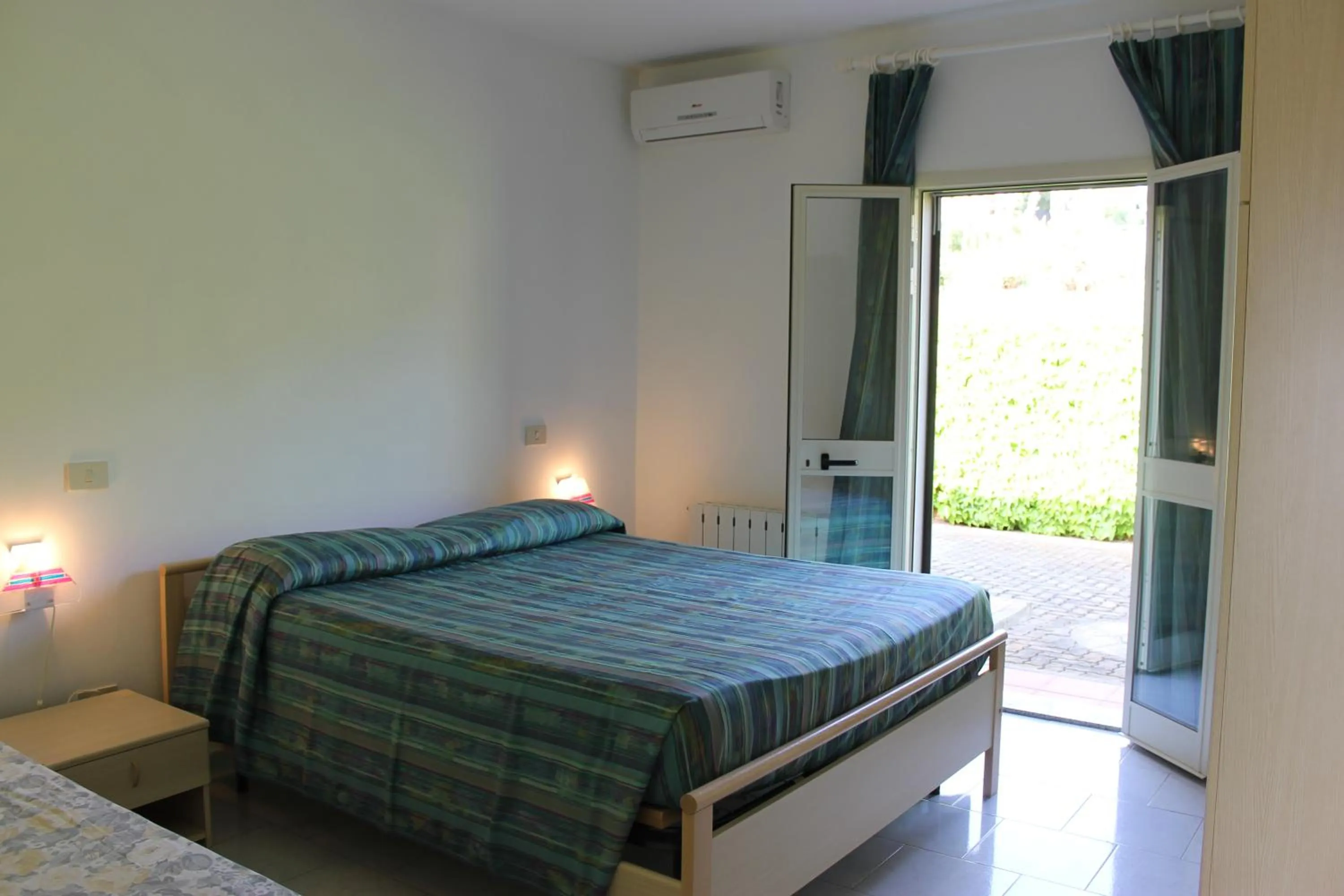 Bed in Residence Alithai