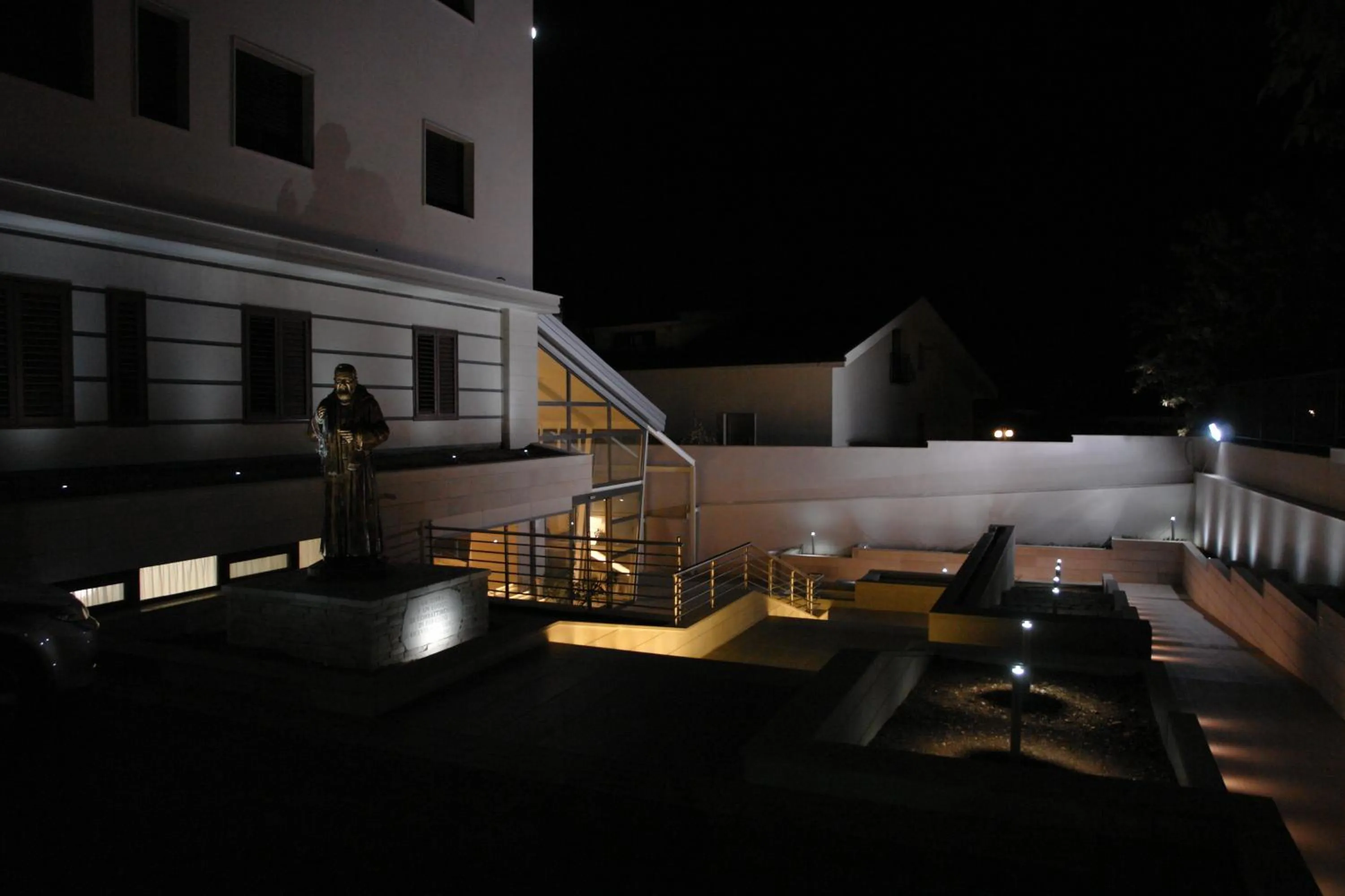 Facade/entrance in Hotel Corona