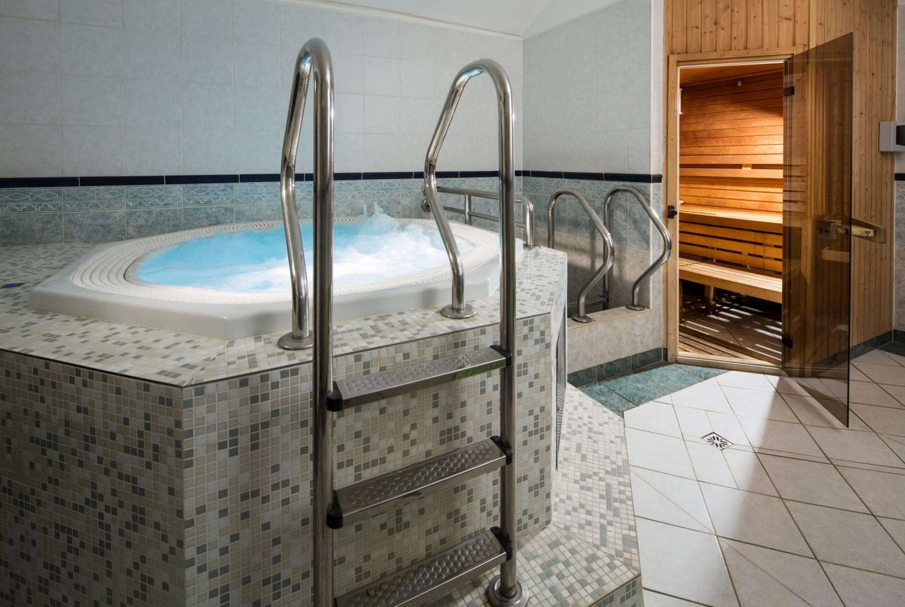 Hot Tub, Bed in Spa Resort Libverda - Hotel Nový Dům