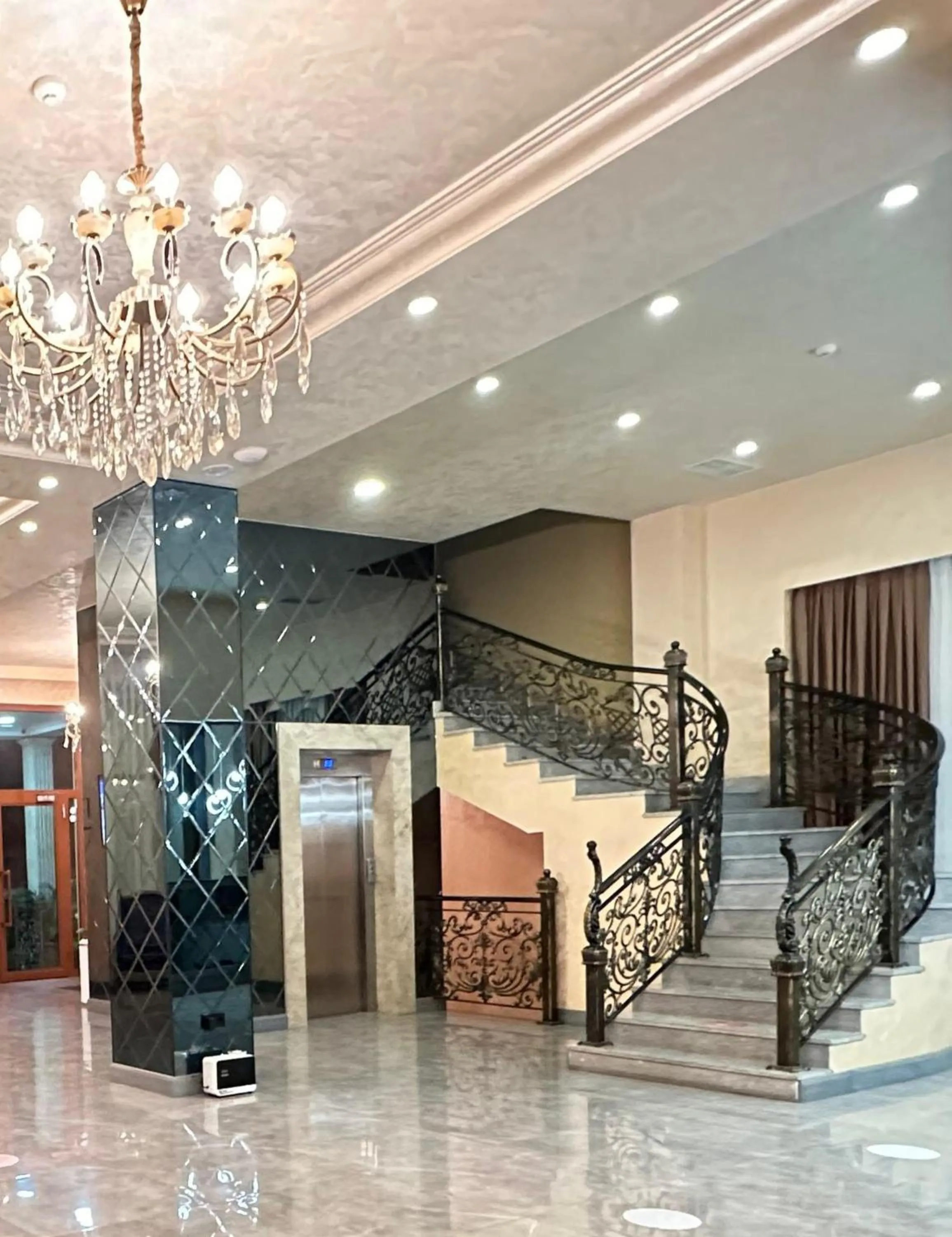 elevator in GM City Hotel Baku