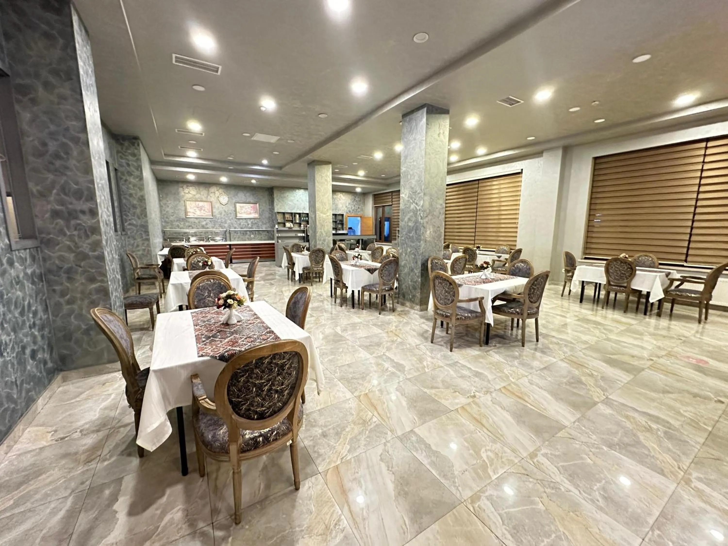 Restaurant/places to eat in GM City Hotel Baku