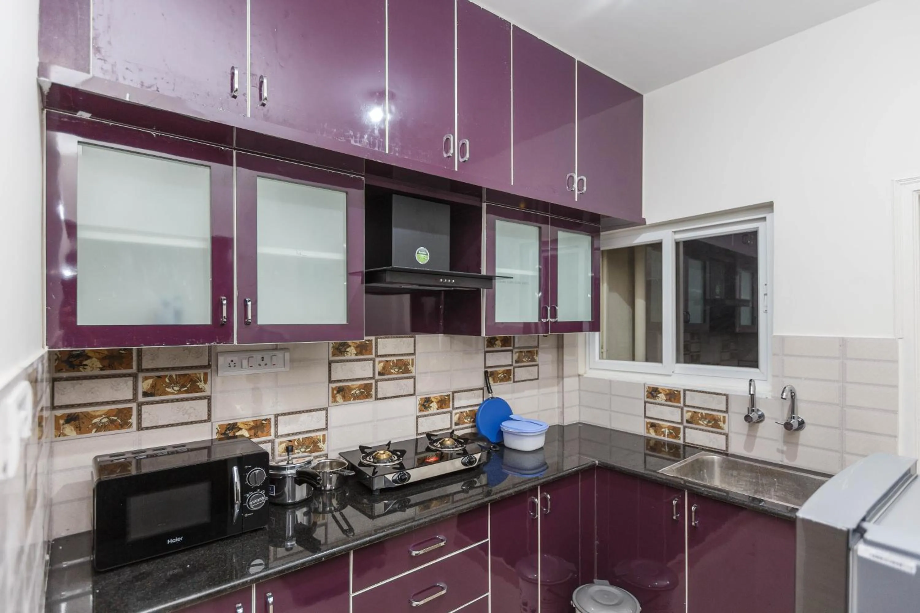 Kitchen or kitchenette in Mistyblue Serviced Apartments