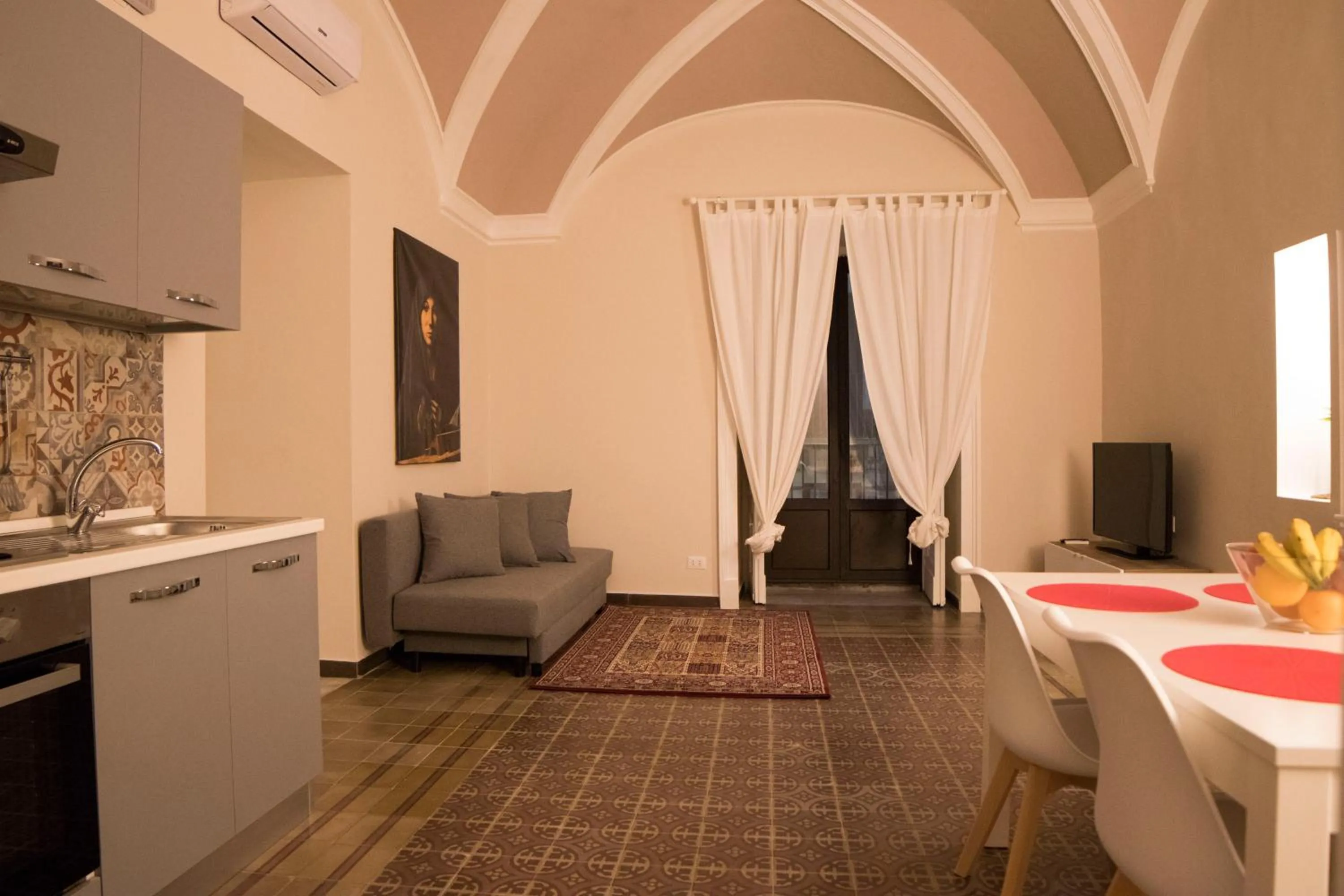 Superior Apartment in Katana suites apartments