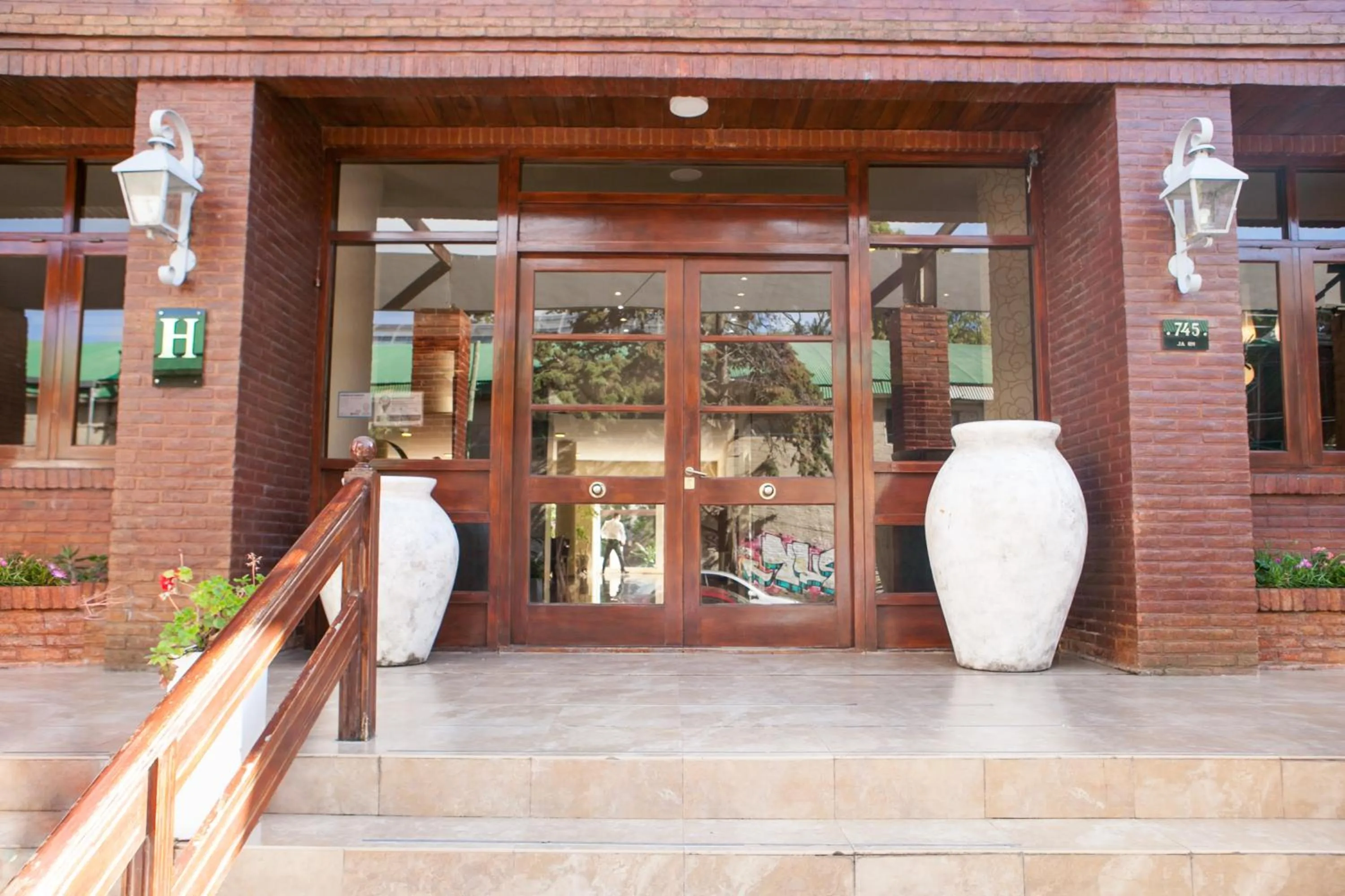 Facade/entrance in Bagu Pinamar Hotel