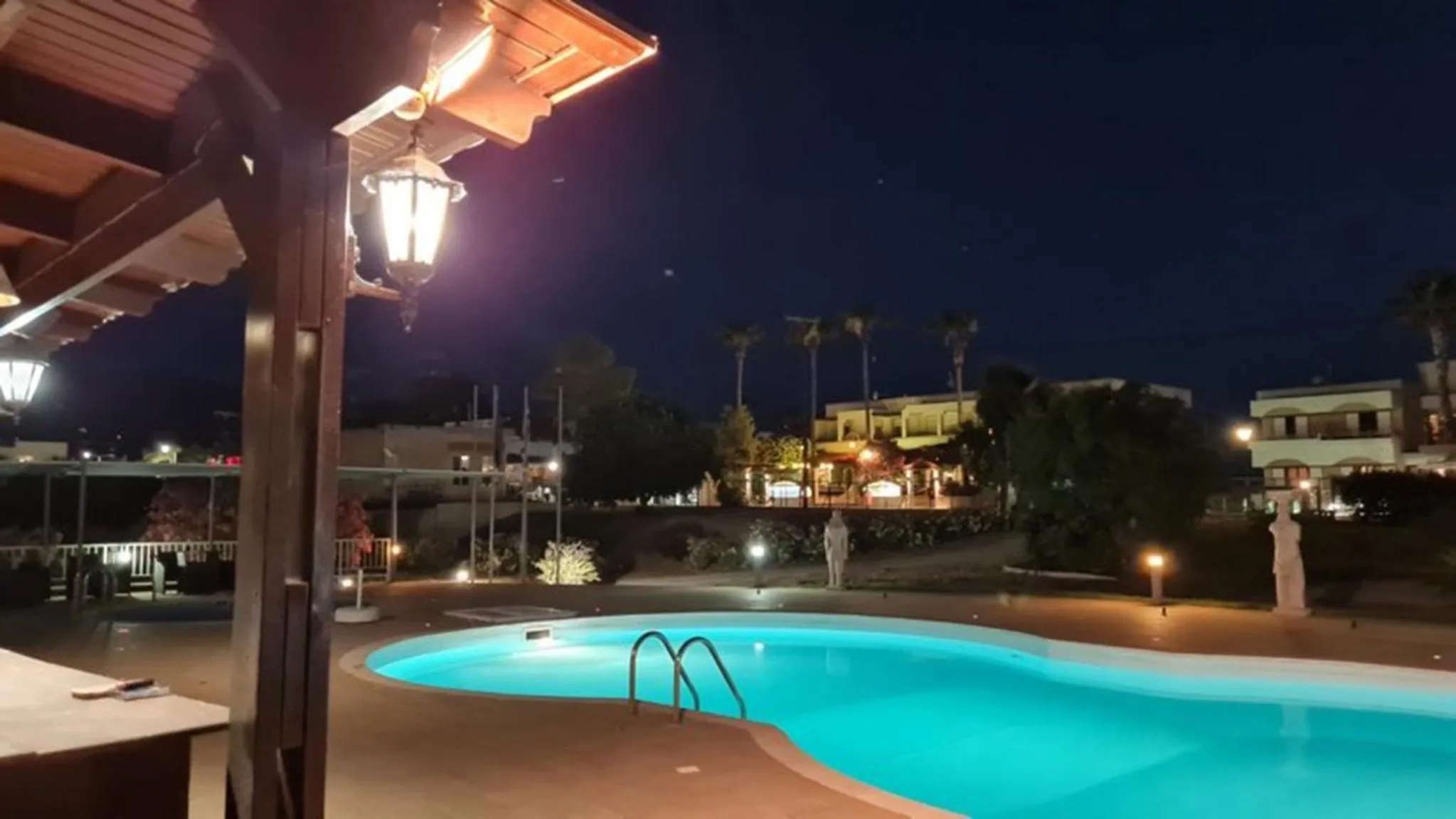 Swimming pool in Garden City Image