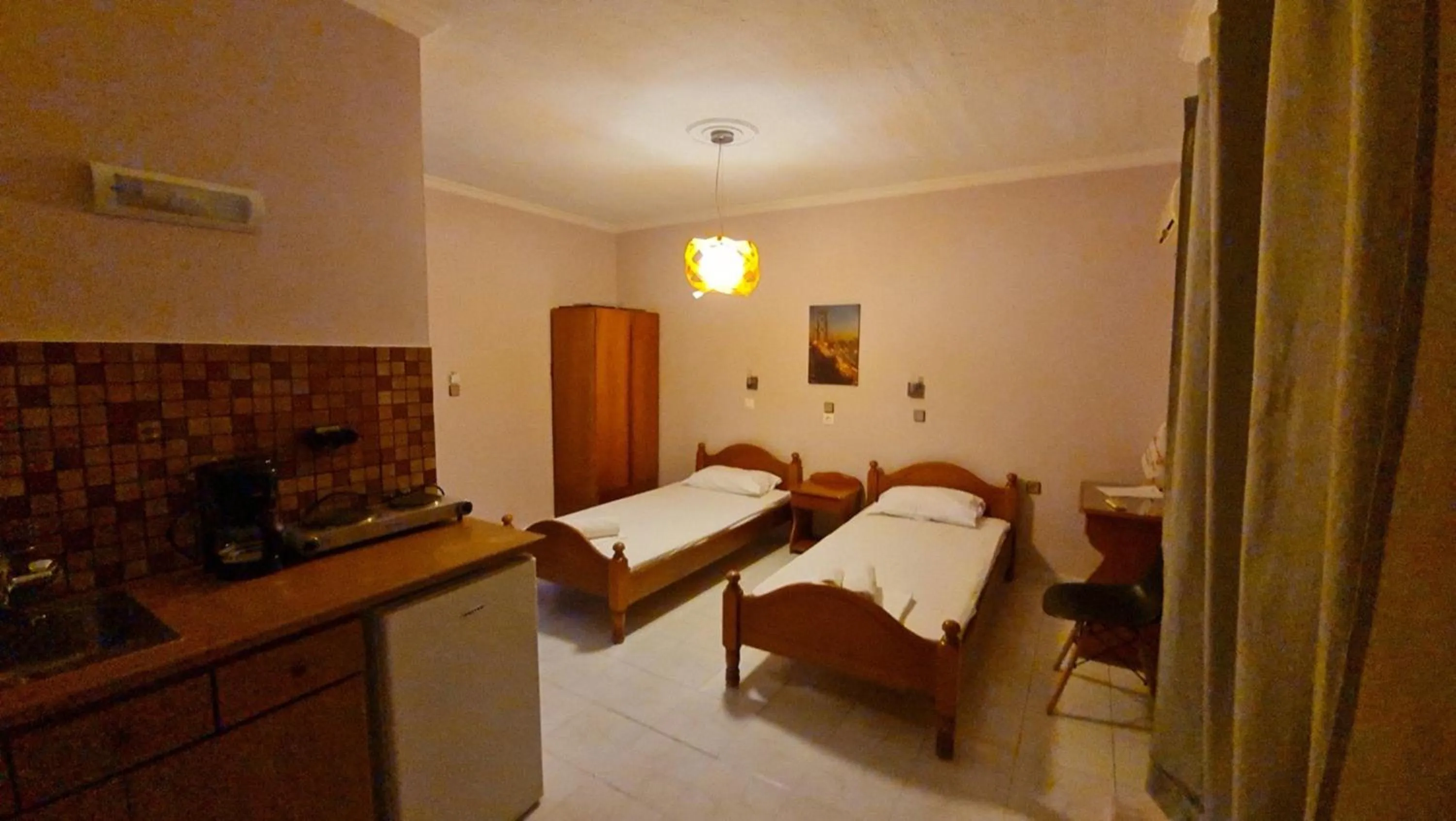 Bed in Garden City Image