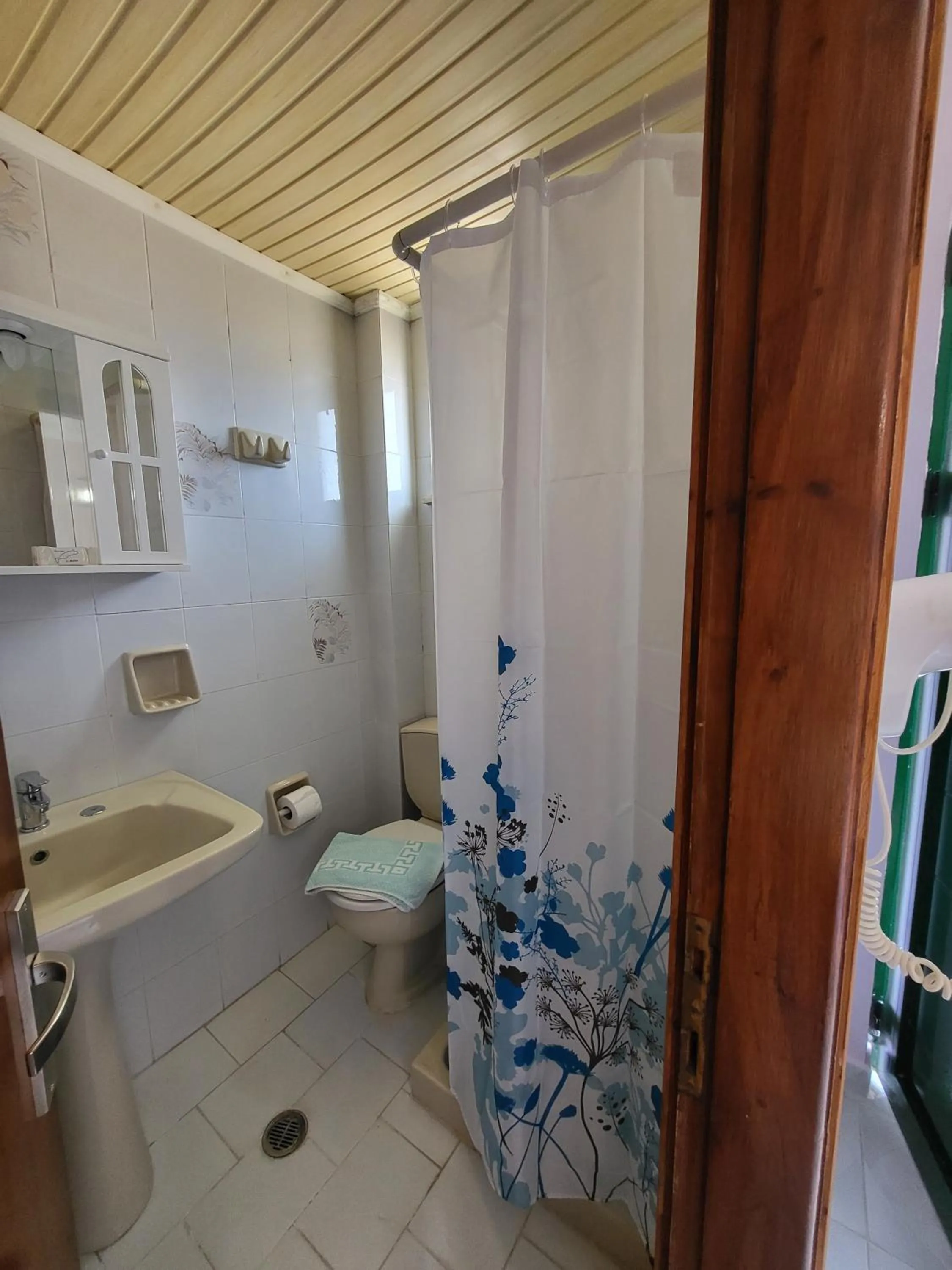 Bathroom in Garden City Image