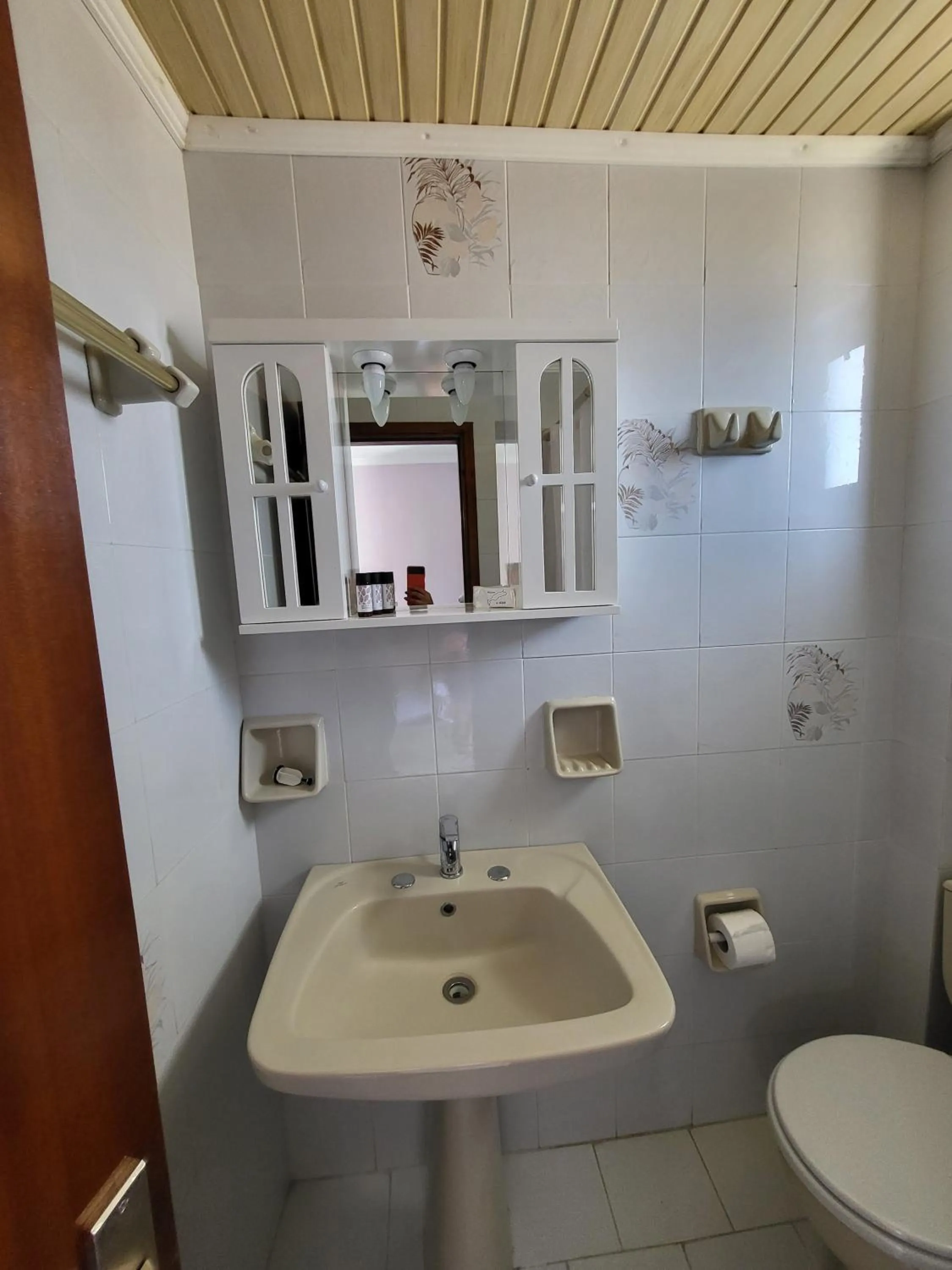 Bathroom in Garden City Image