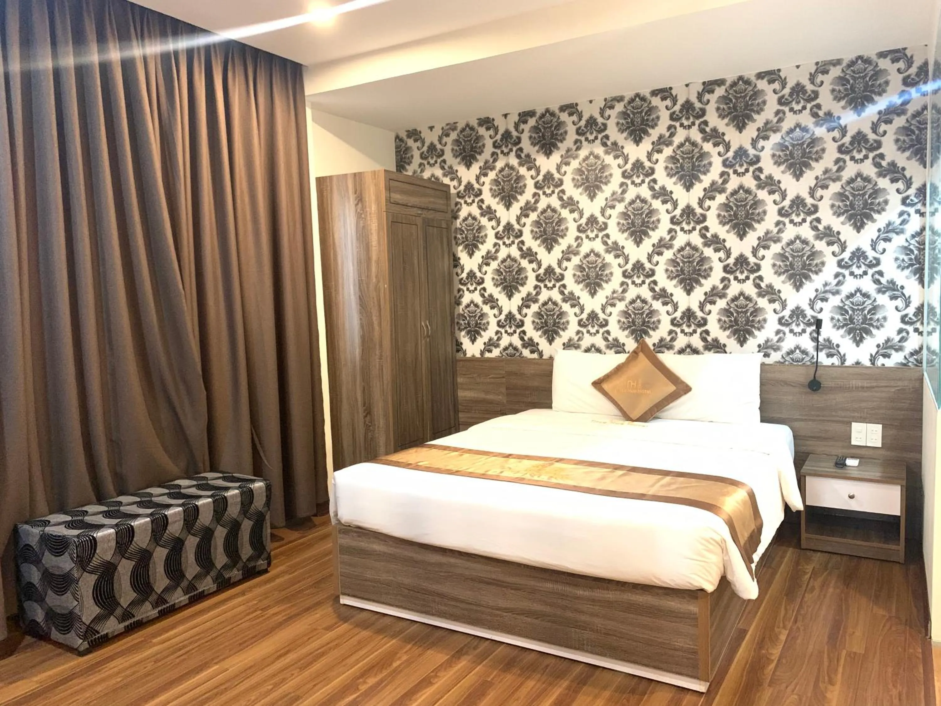 City view, Bed in Nice Hue Hotel