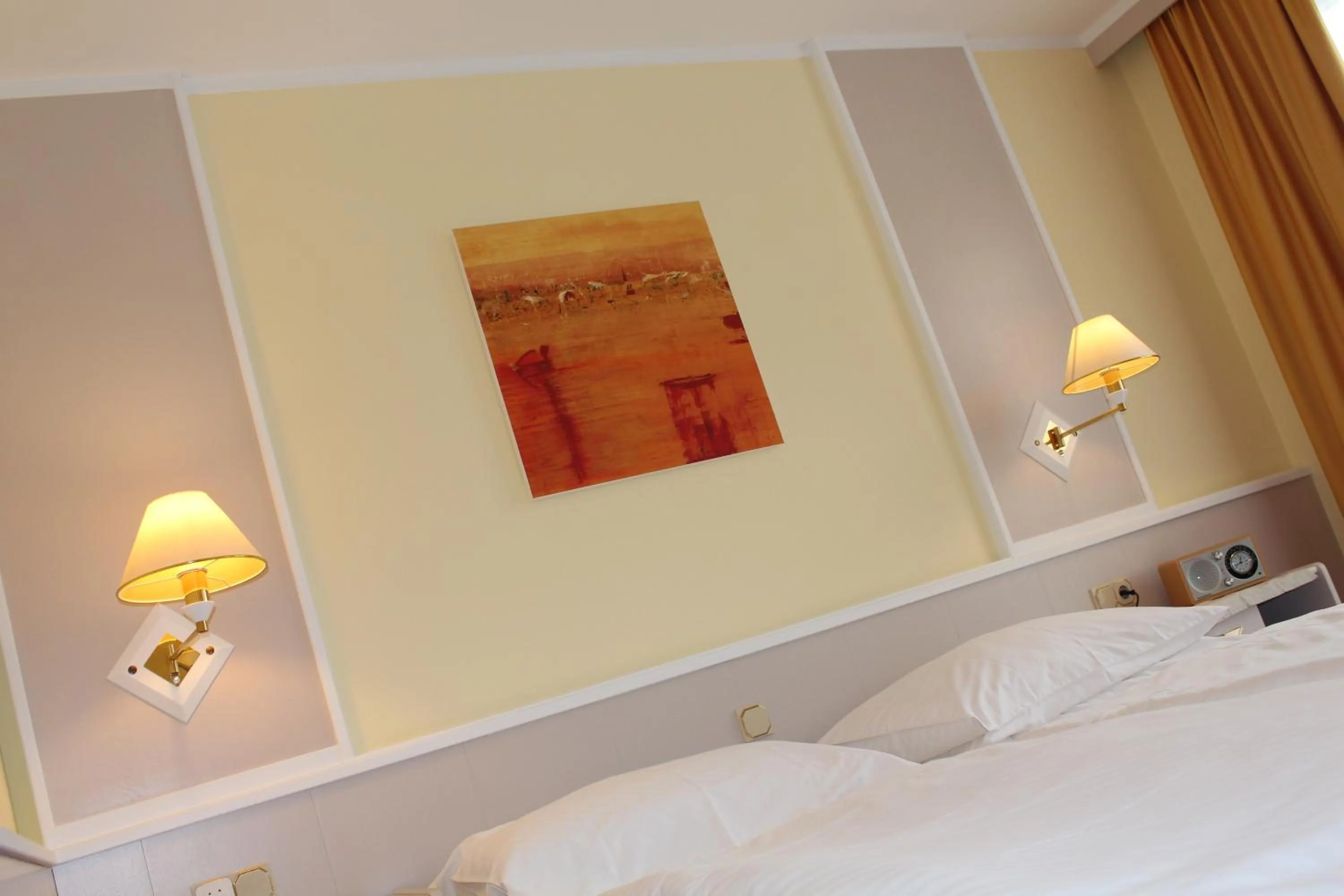 Bedroom, Bed in Landgasthof Hotel Muhr