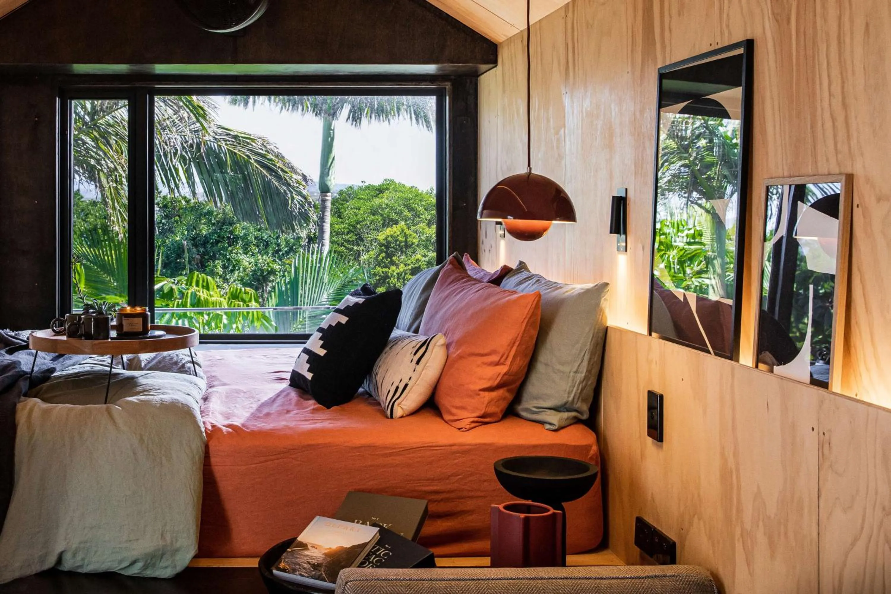 Bedroom, Bed in QT Gold Coast