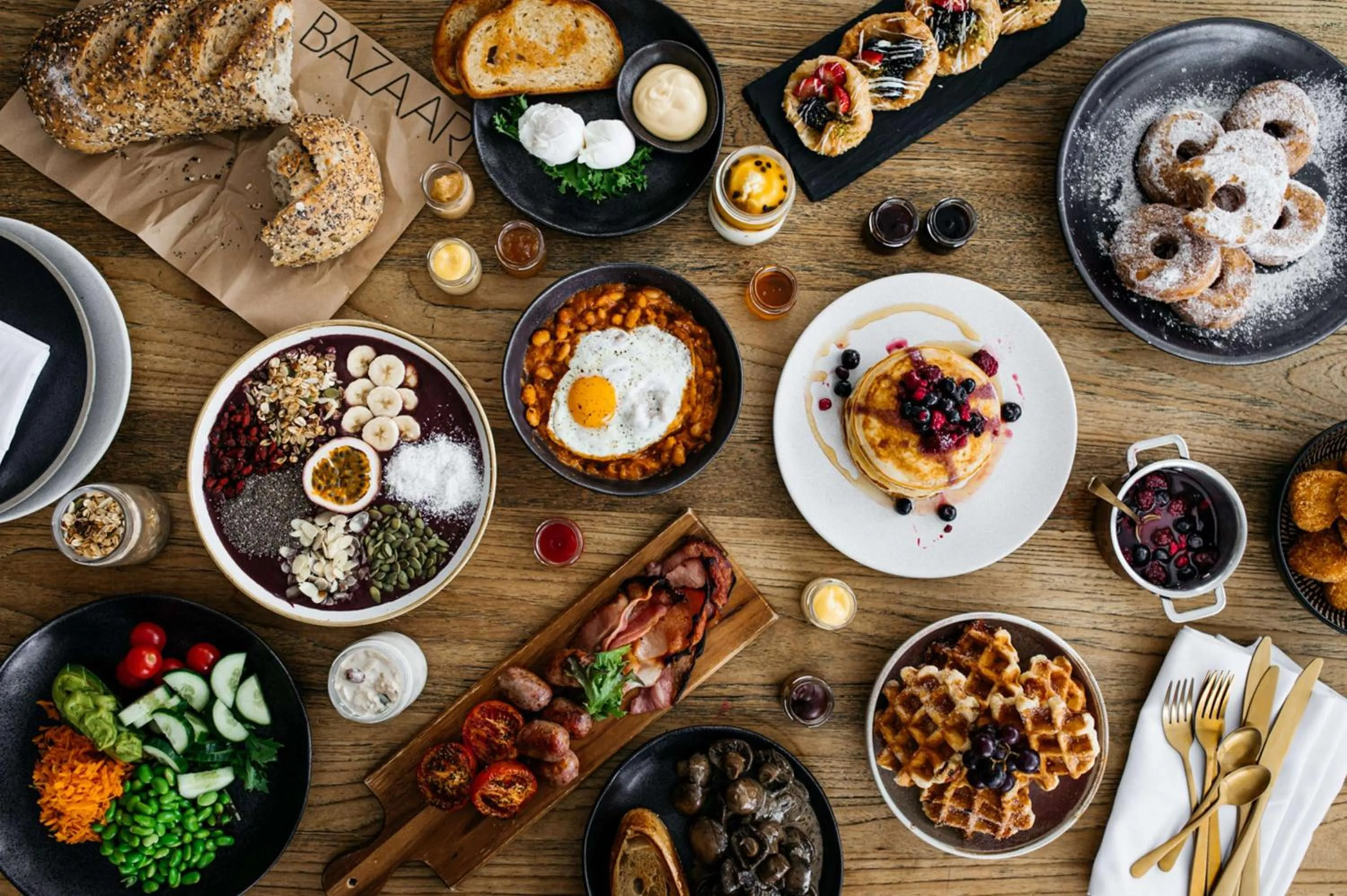 Restaurant/places to eat in QT Gold Coast