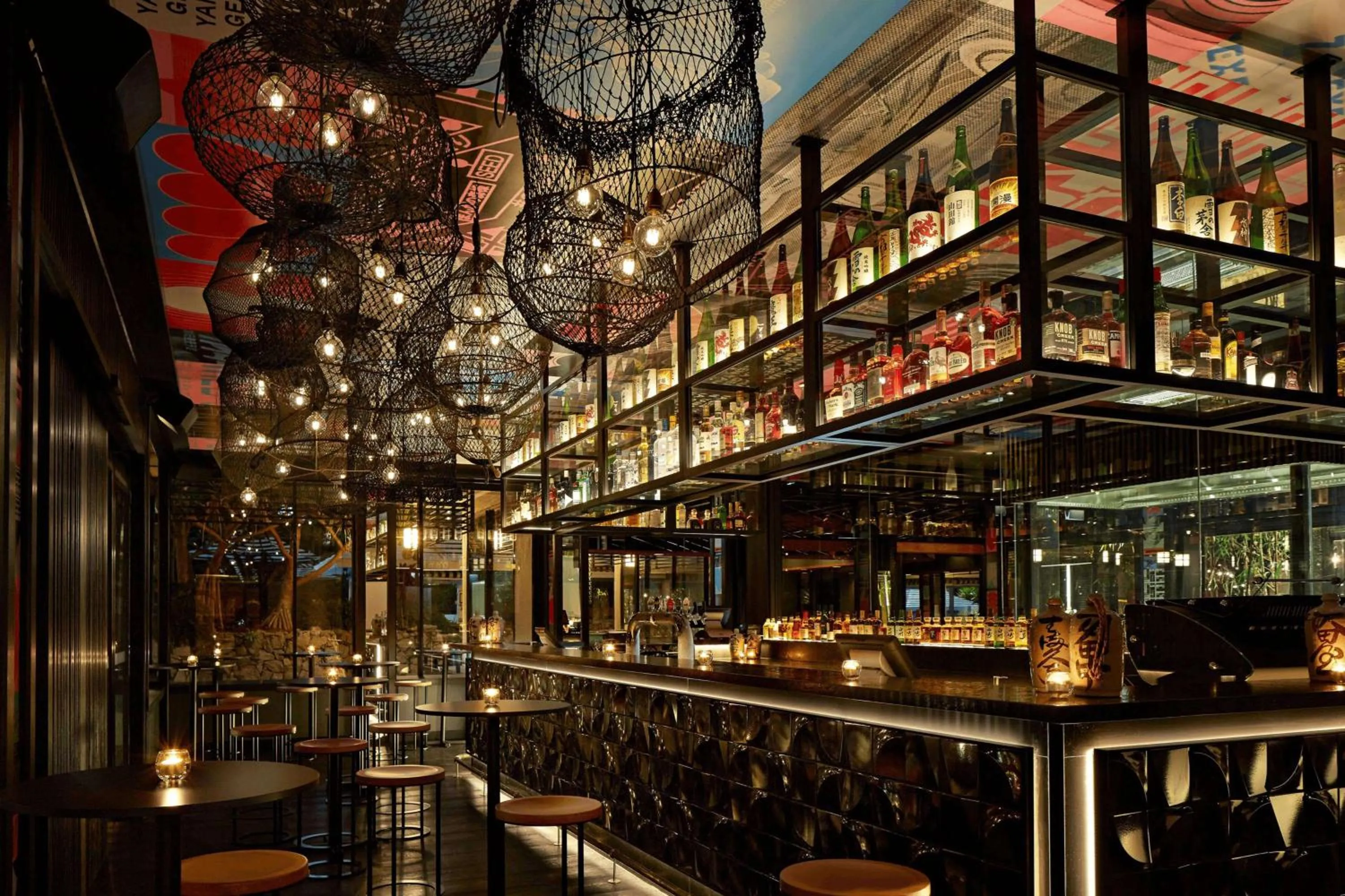 Restaurant/places to eat in QT Gold Coast