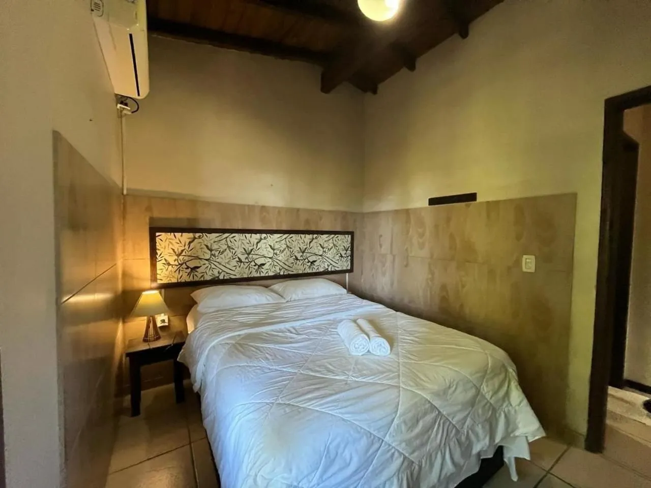 Bedroom, Bed in Pousada vale verde bungalows - Praia do Rosa