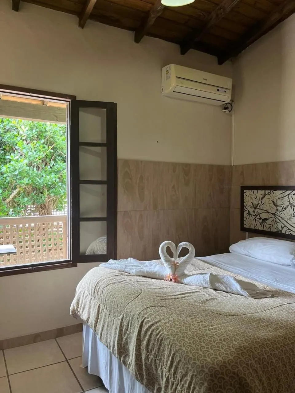 Bedroom, Bed in Pousada vale verde bungalows - Praia do Rosa