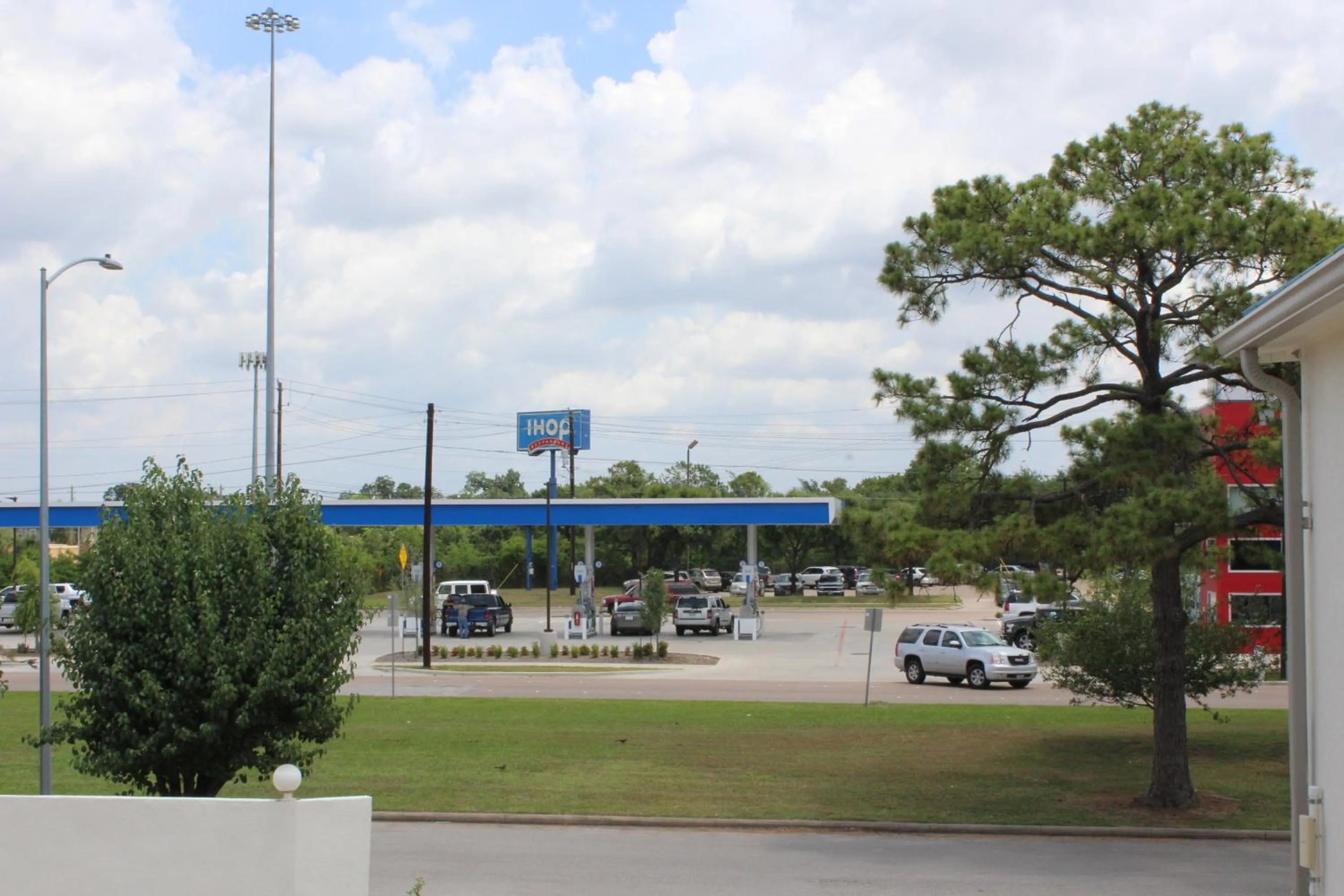 Restaurant/places to eat in Scottish Inns Westcott Street