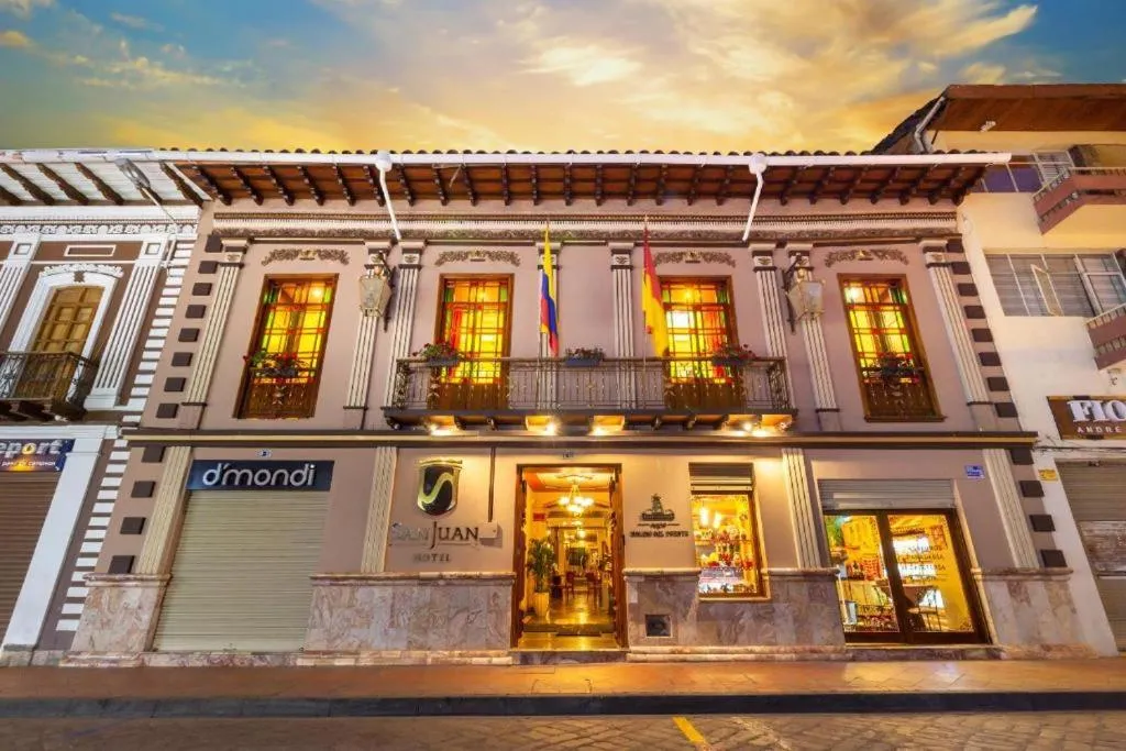 Facade/entrance in San Juan Hotel