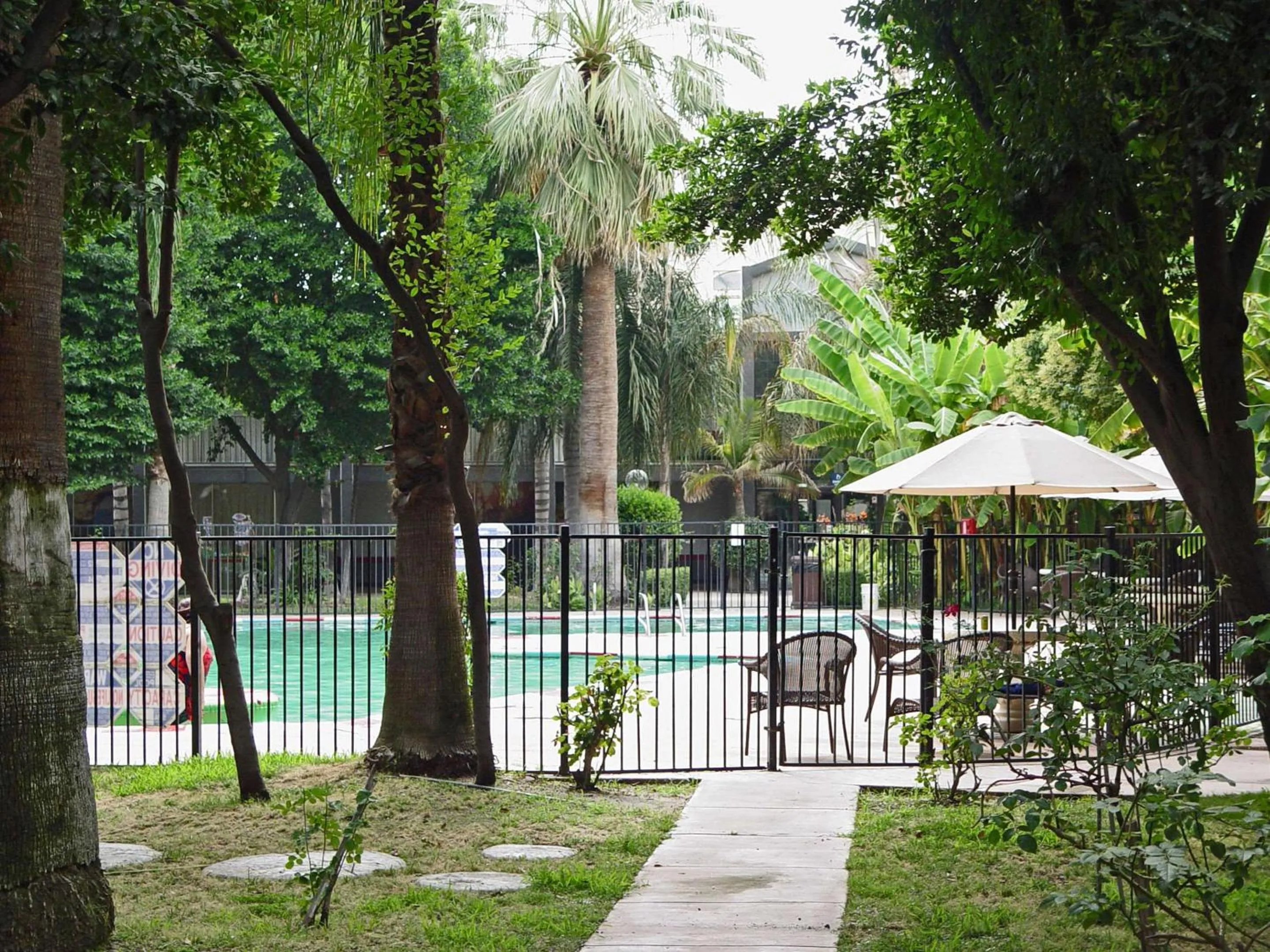 Swimming pool in Duniya Hotel
