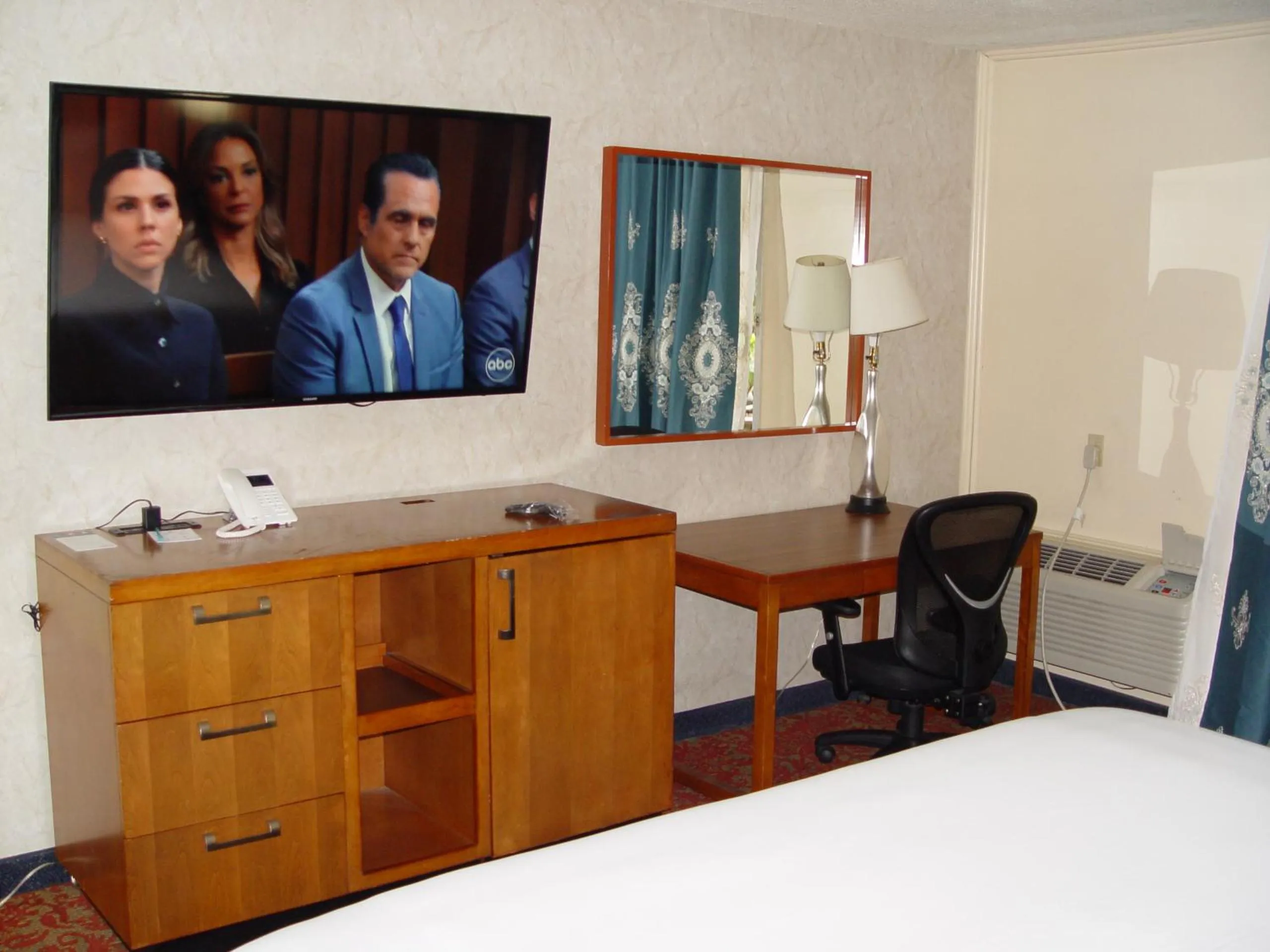 Clarion Hotel Bakersfield North