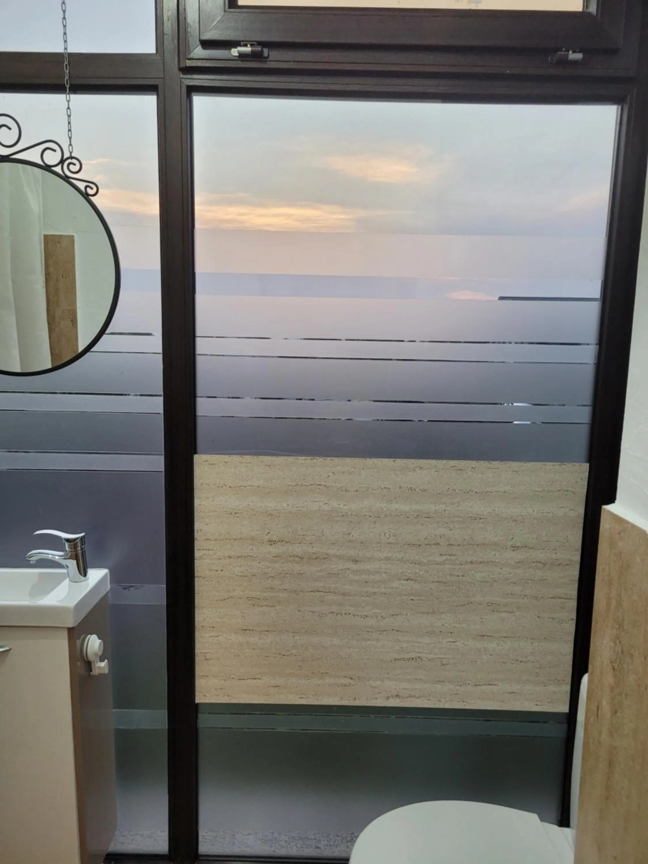 Single Room with Bathroom - single occupancy in MAG Motel